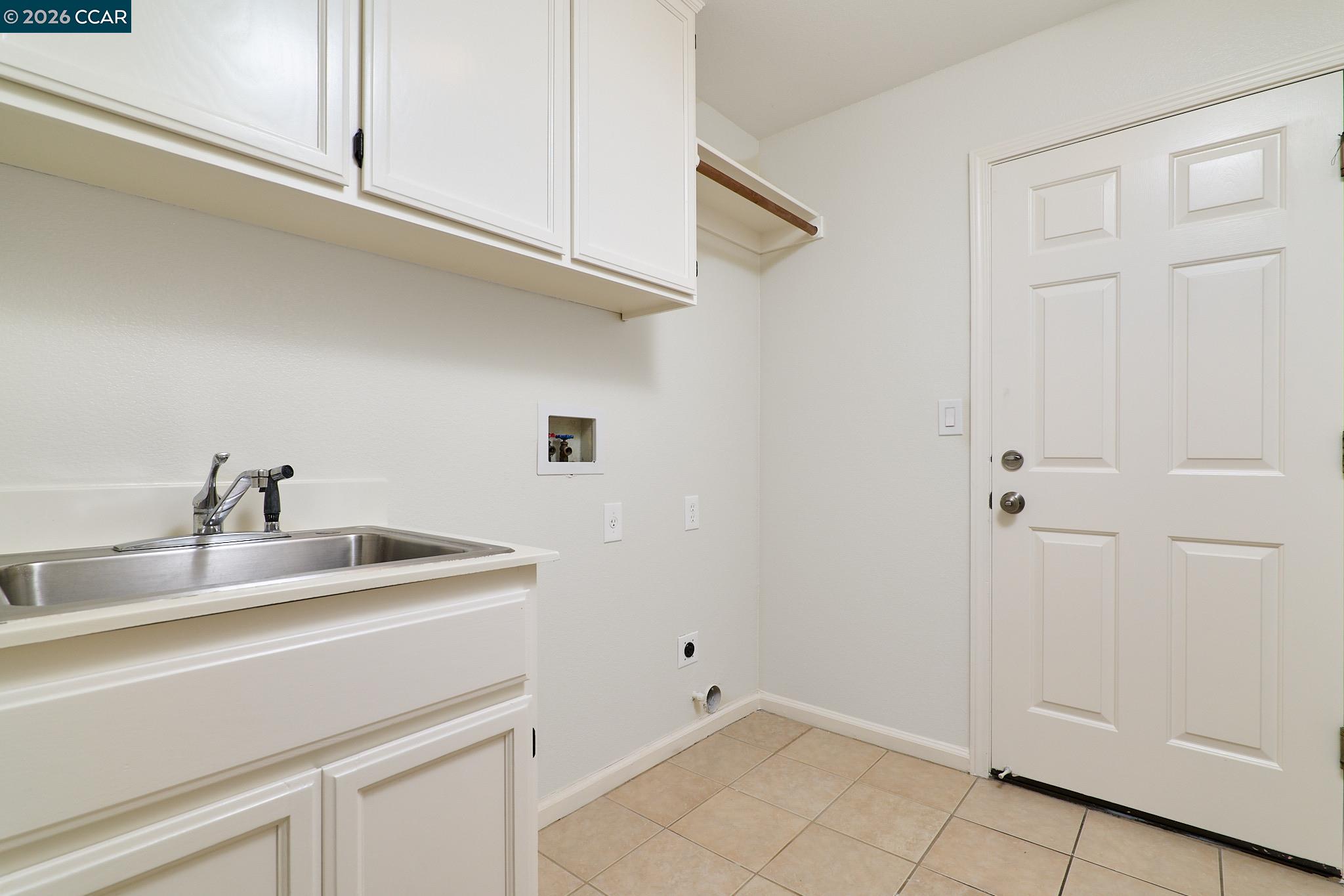 Detail Gallery Image 32 of 39 For 2512 Forty Niner Way, Antioch,  CA 94531 - 5 Beds | 3 Baths