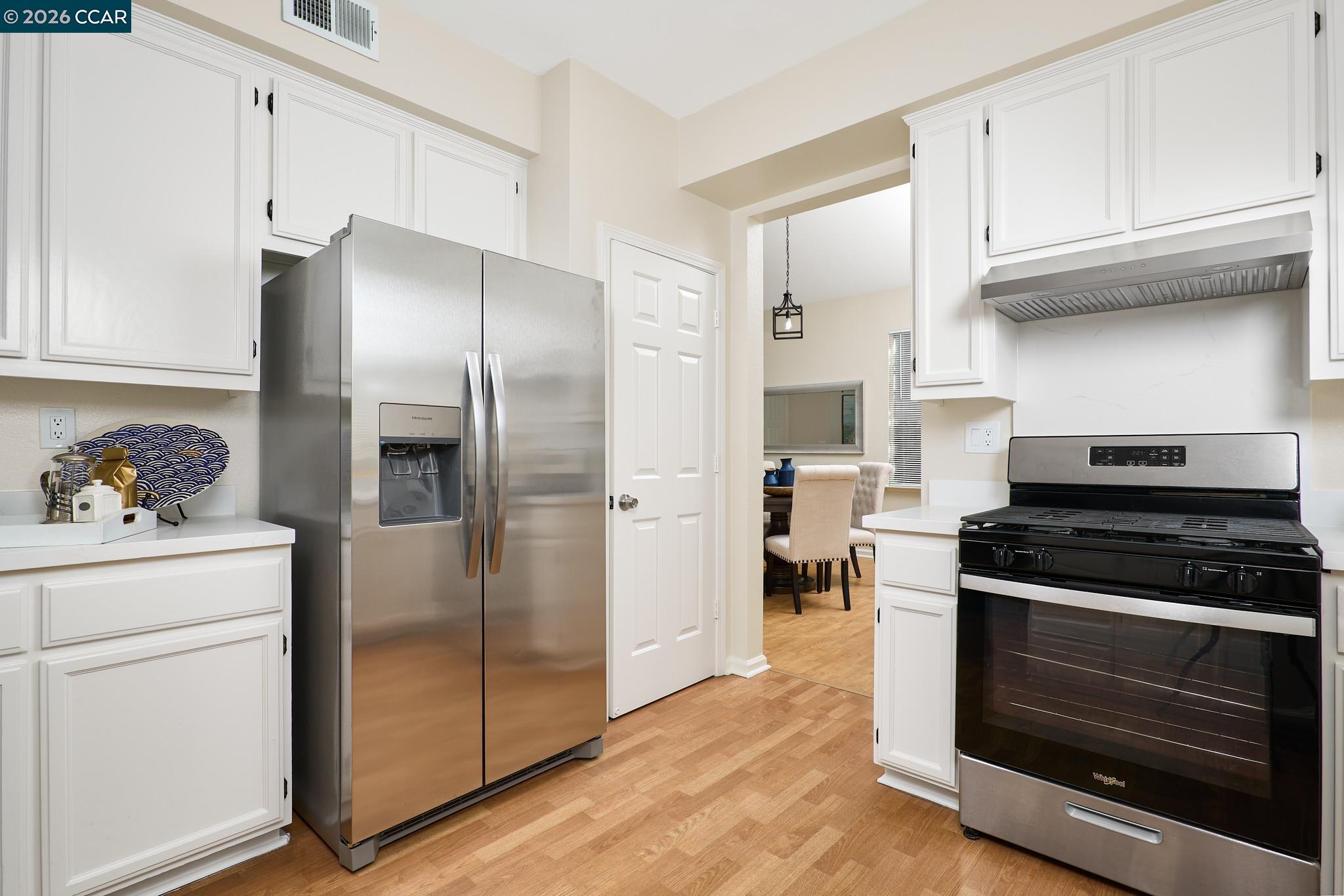 Detail Gallery Image 9 of 39 For 2512 Forty Niner Way, Antioch,  CA 94531 - 5 Beds | 3 Baths