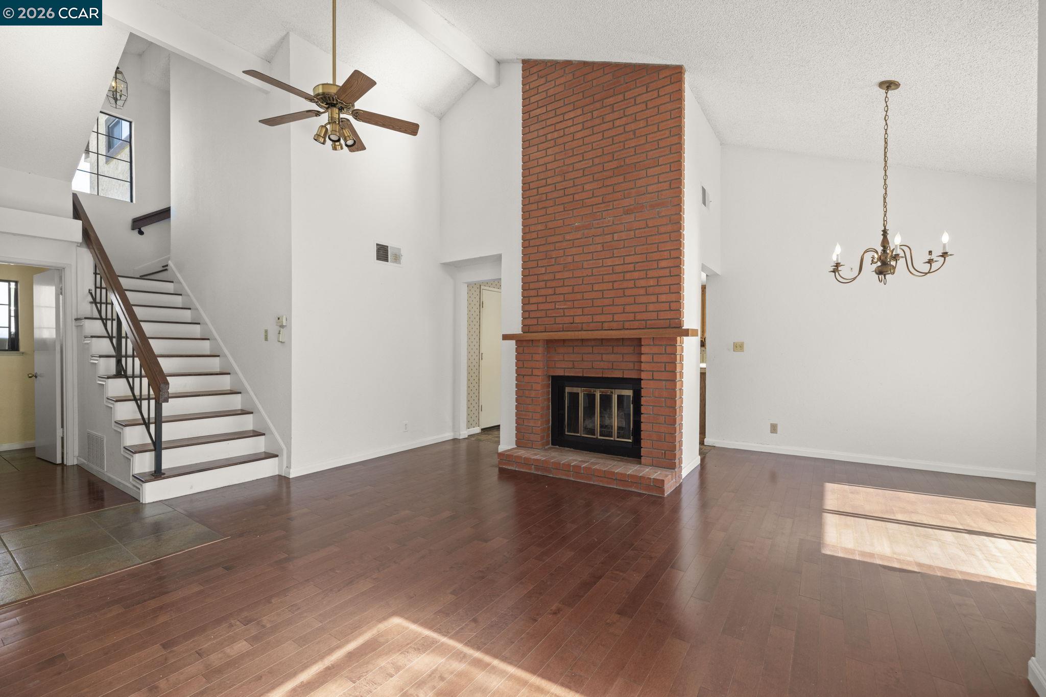 Detail Gallery Image 11 of 35 For 270 Willow Lake Dr, Martinez,  CA 94553 - 2 Beds | 2/1 Baths