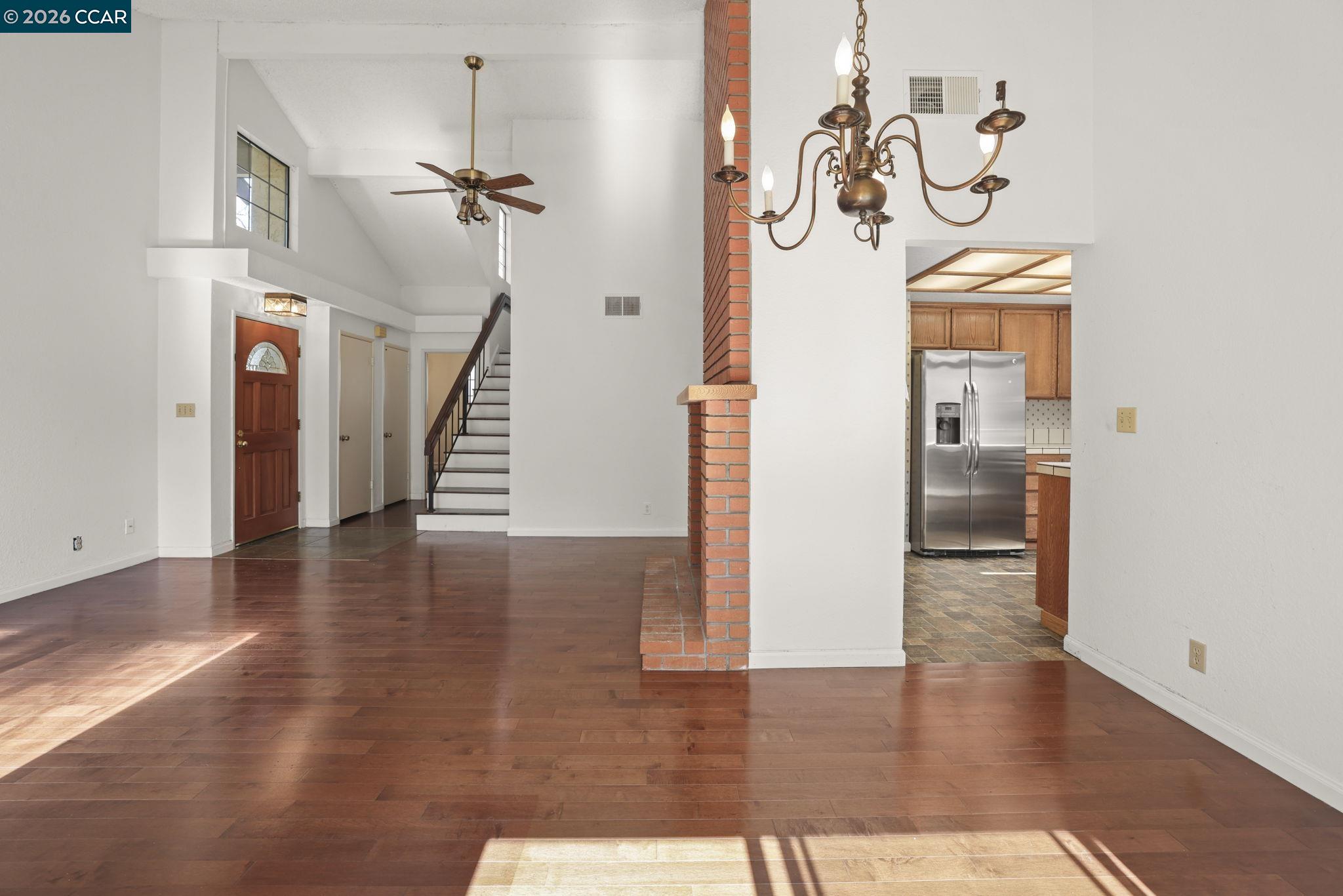 Detail Gallery Image 12 of 35 For 270 Willow Lake Dr, Martinez,  CA 94553 - 2 Beds | 2/1 Baths