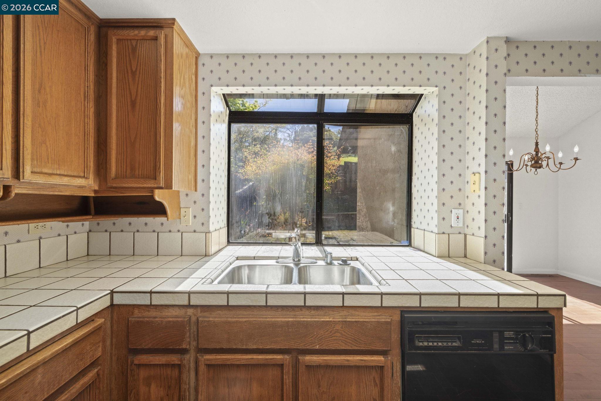 Detail Gallery Image 15 of 35 For 270 Willow Lake Dr, Martinez,  CA 94553 - 2 Beds | 2/1 Baths