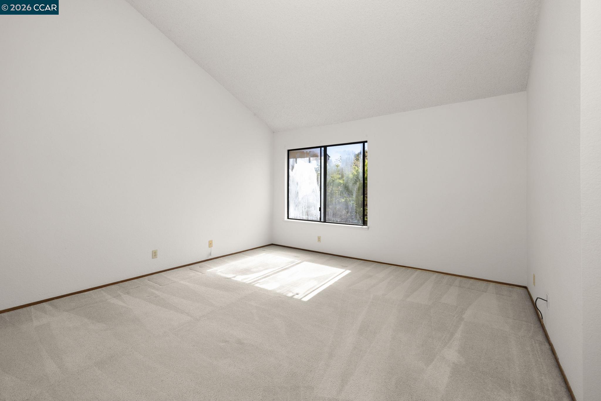 Detail Gallery Image 18 of 35 For 270 Willow Lake Dr, Martinez,  CA 94553 - 2 Beds | 2/1 Baths