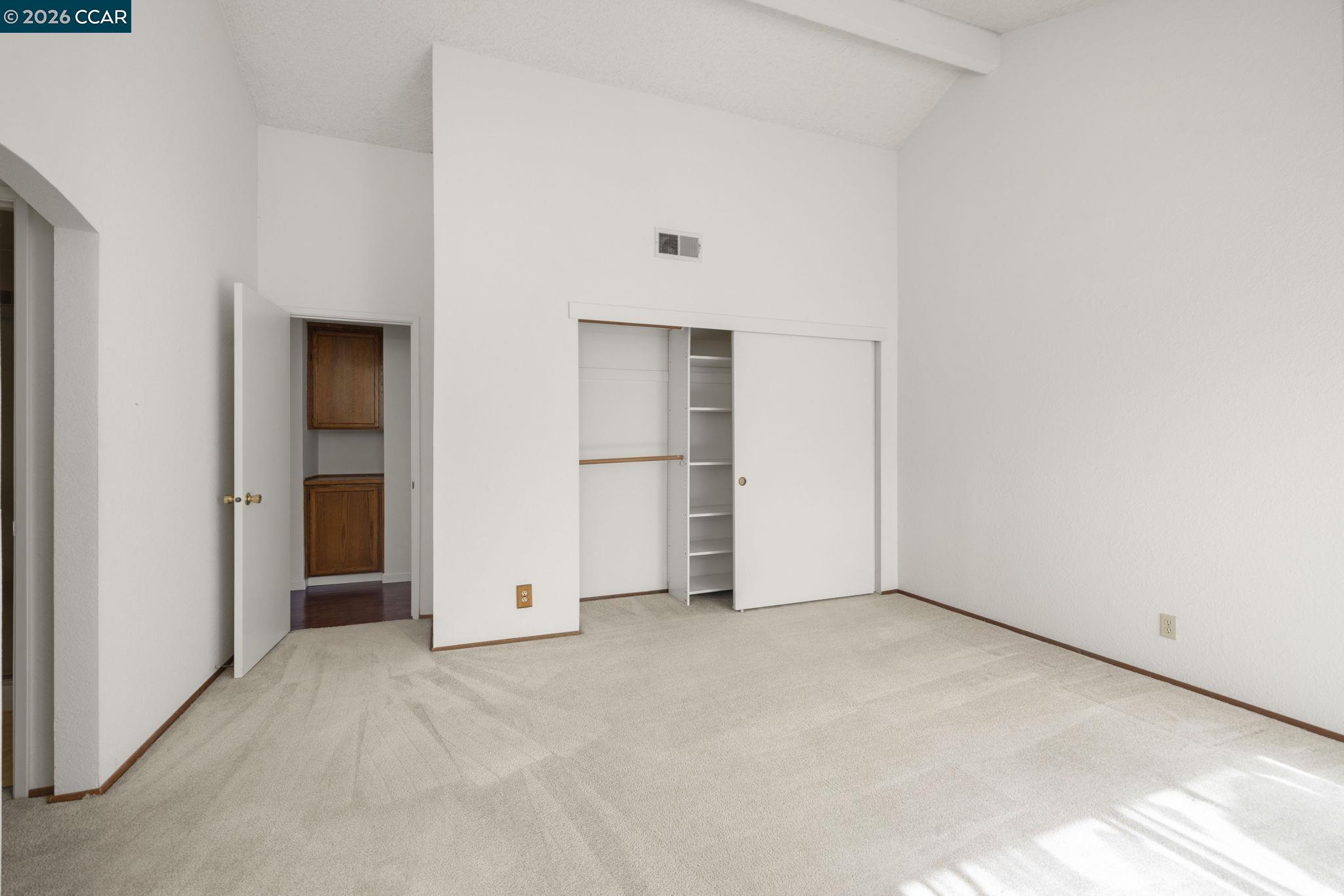 Detail Gallery Image 19 of 35 For 270 Willow Lake Dr, Martinez,  CA 94553 - 2 Beds | 2/1 Baths