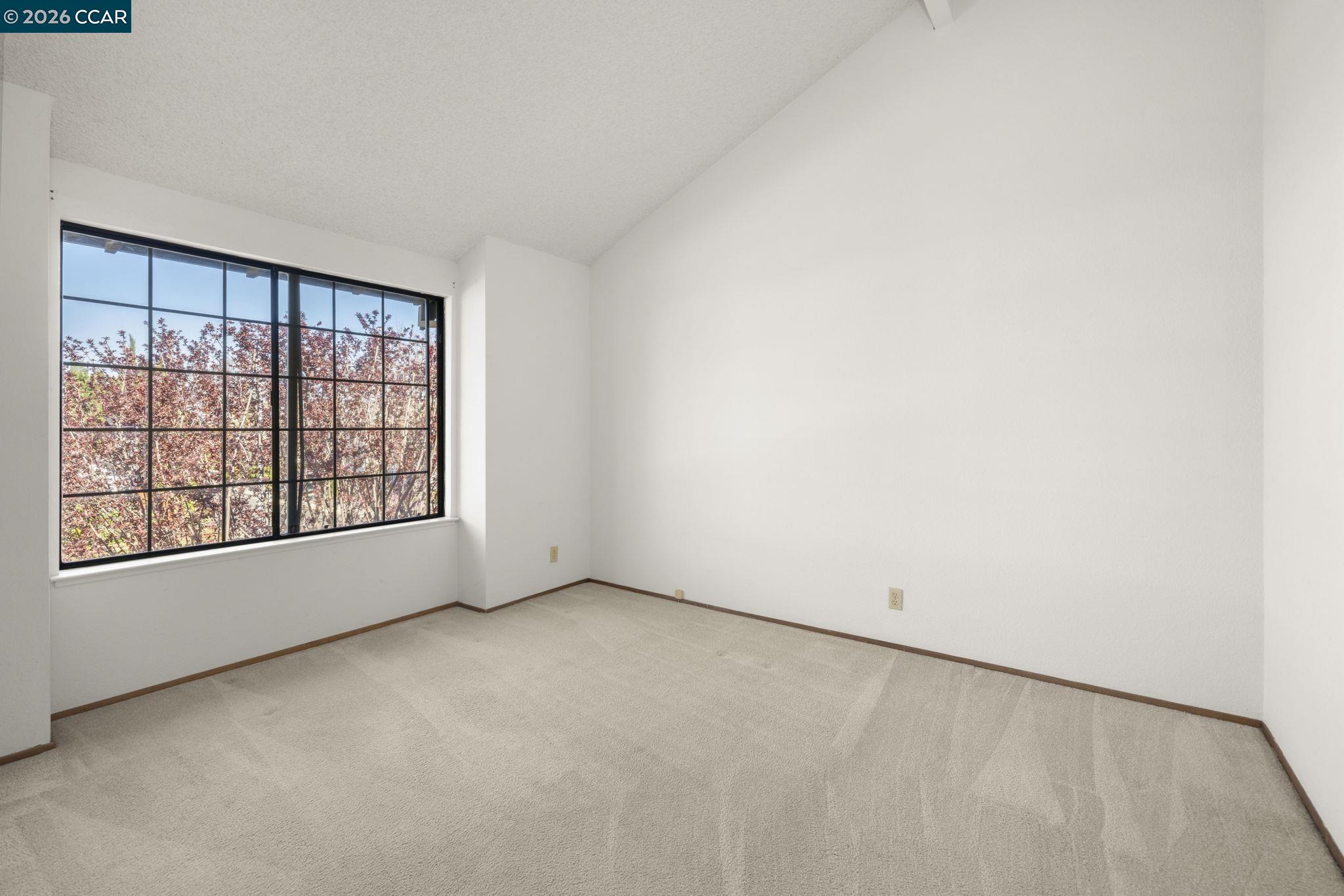 Detail Gallery Image 21 of 35 For 270 Willow Lake Dr, Martinez,  CA 94553 - 2 Beds | 2/1 Baths