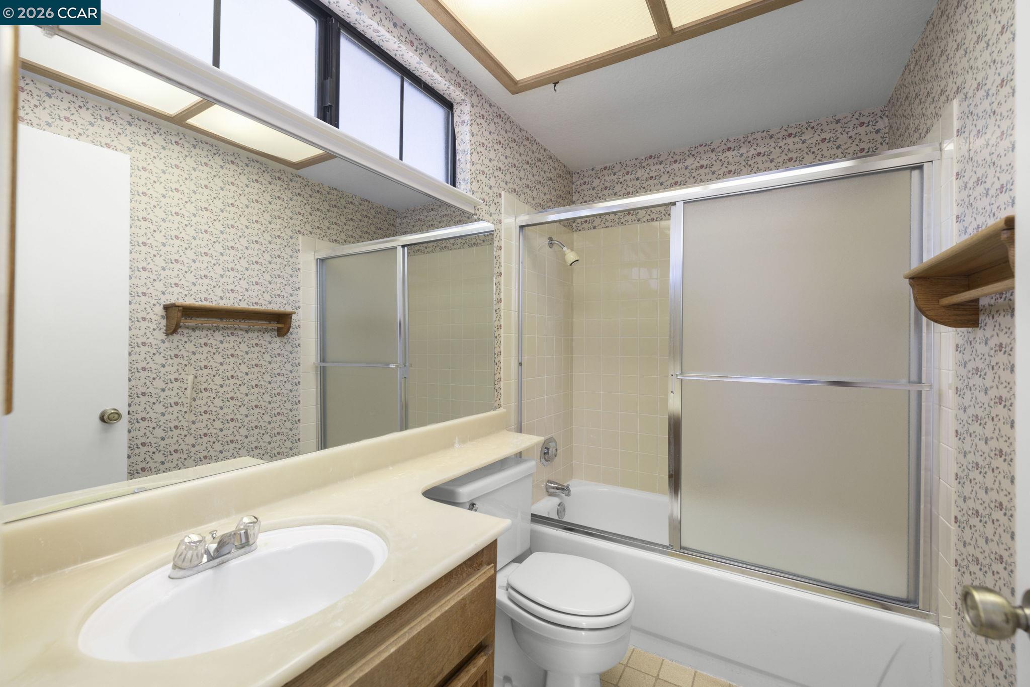 Detail Gallery Image 22 of 35 For 270 Willow Lake Dr, Martinez,  CA 94553 - 2 Beds | 2/1 Baths