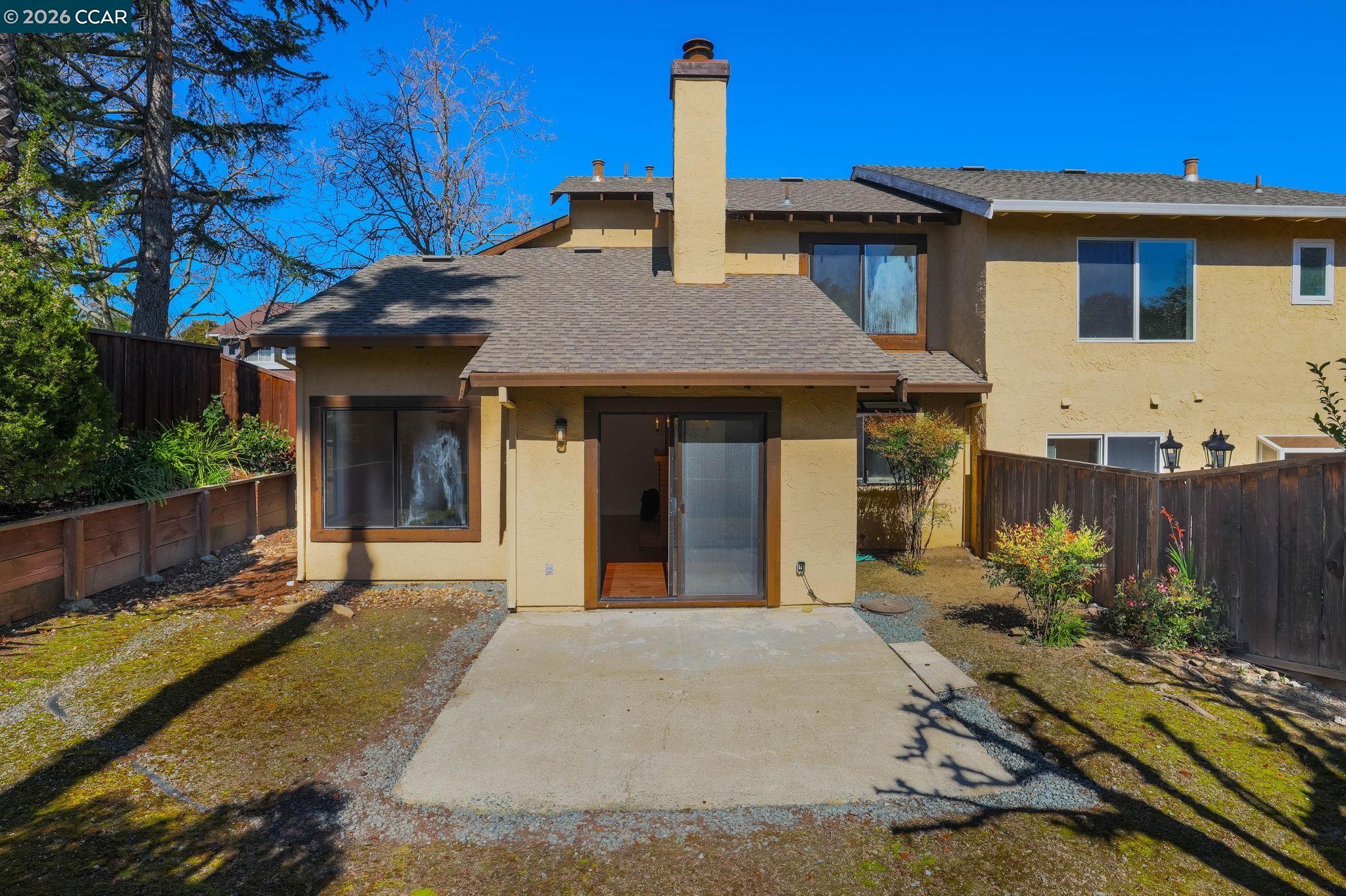 Detail Gallery Image 28 of 35 For 270 Willow Lake Dr, Martinez,  CA 94553 - 2 Beds | 2/1 Baths