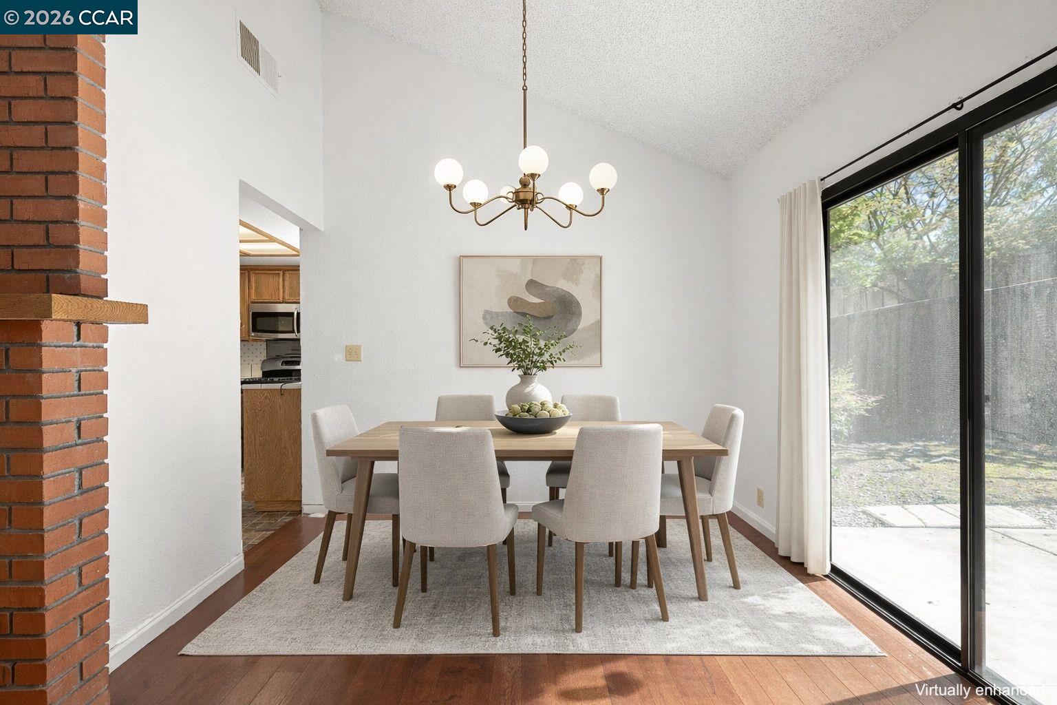 Detail Gallery Image 10 of 35 For 270 Willow Lake Dr, Martinez,  CA 94553 - 2 Beds | 2/1 Baths