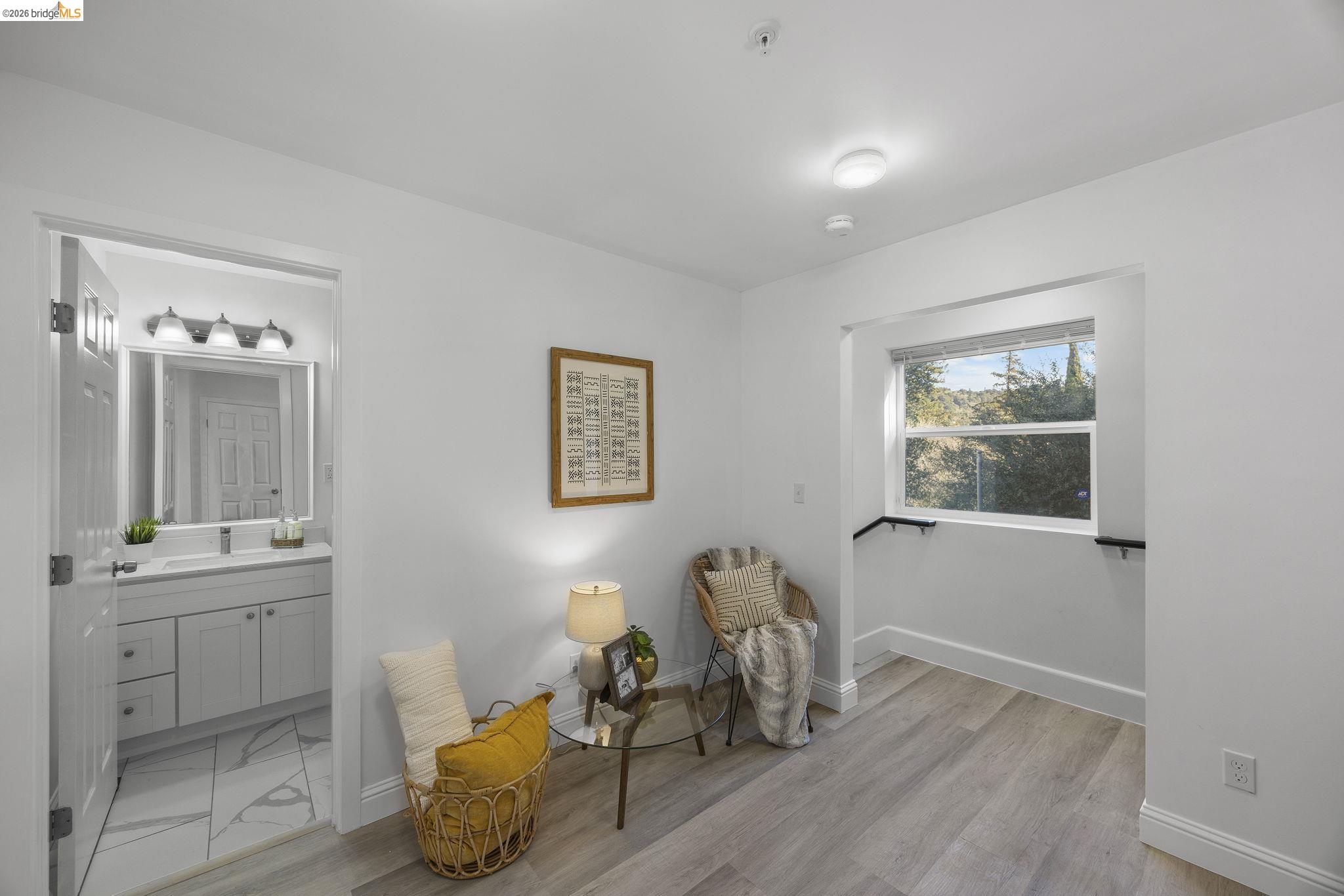 Detail Gallery Image 14 of 50 For 4737 Redding St, Oakland,  CA 94619 - 5 Beds | 6/1 Baths