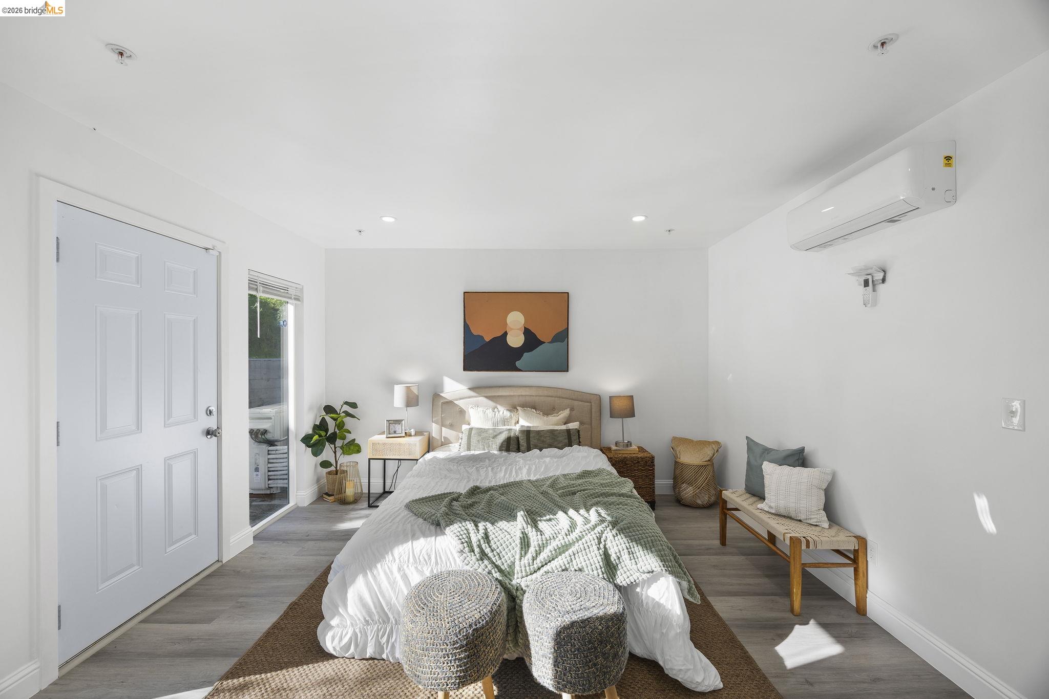 Detail Gallery Image 19 of 50 For 4737 Redding St, Oakland,  CA 94619 - 5 Beds | 6/1 Baths