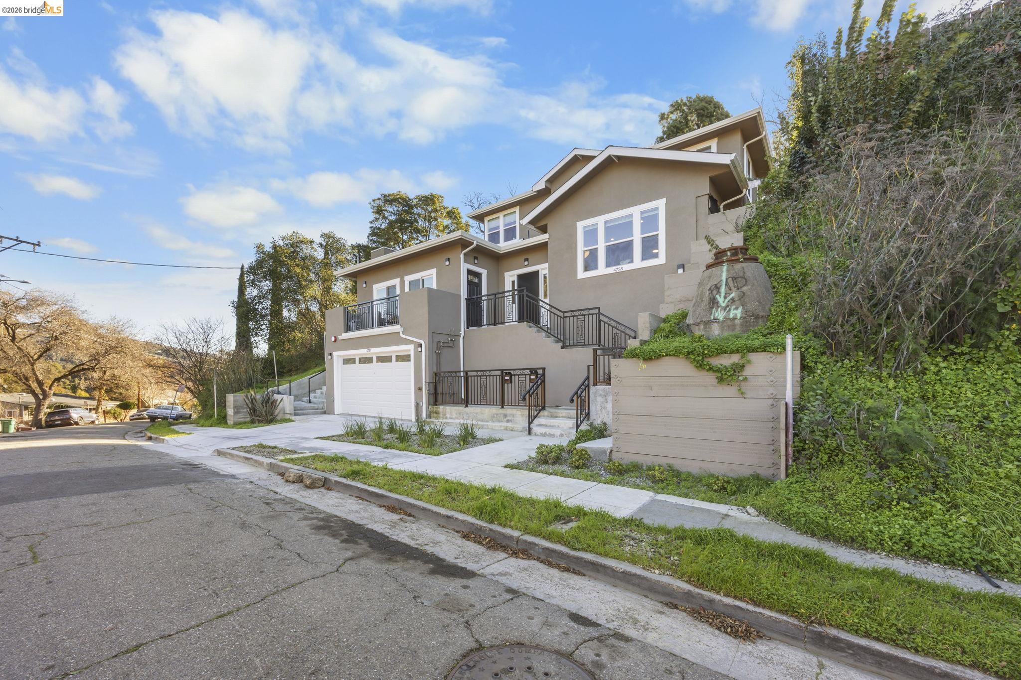 Detail Gallery Image 3 of 50 For 4737 Redding St, Oakland,  CA 94619 - 5 Beds | 6/1 Baths