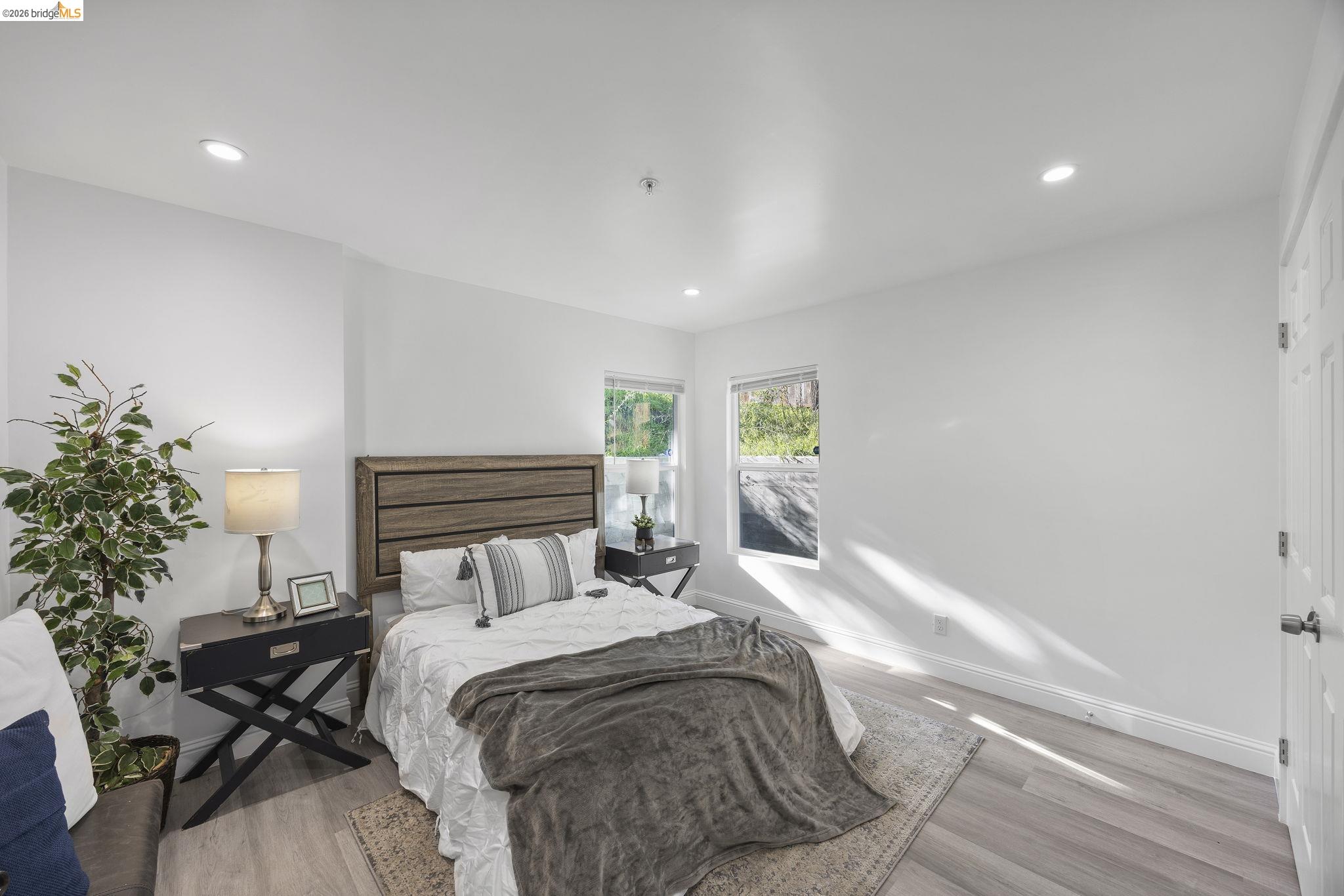 Detail Gallery Image 23 of 50 For 4737 Redding St, Oakland,  CA 94619 - 5 Beds | 6/1 Baths