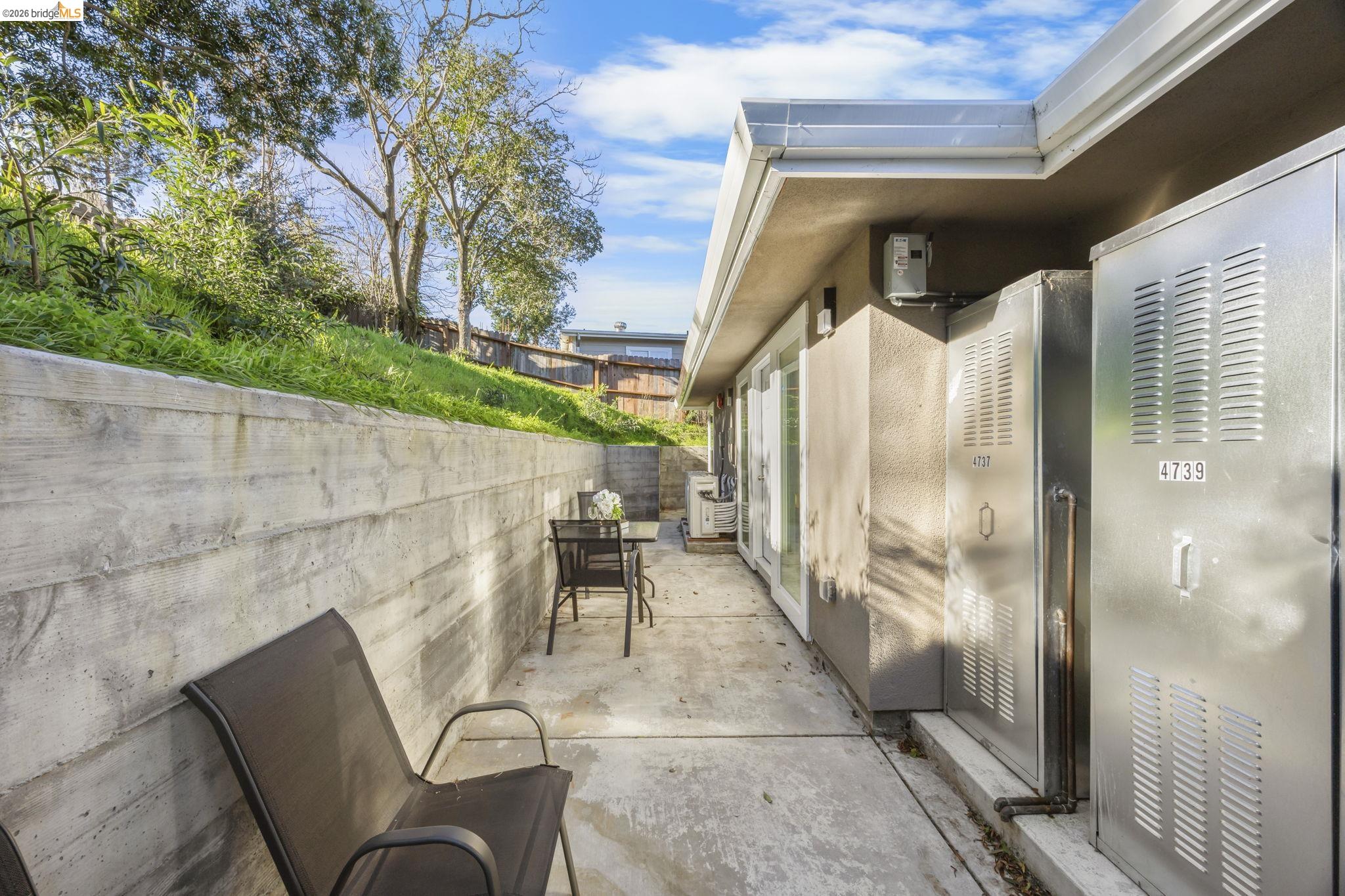 Detail Gallery Image 29 of 50 For 4737 Redding St, Oakland,  CA 94619 - 5 Beds | 6/1 Baths