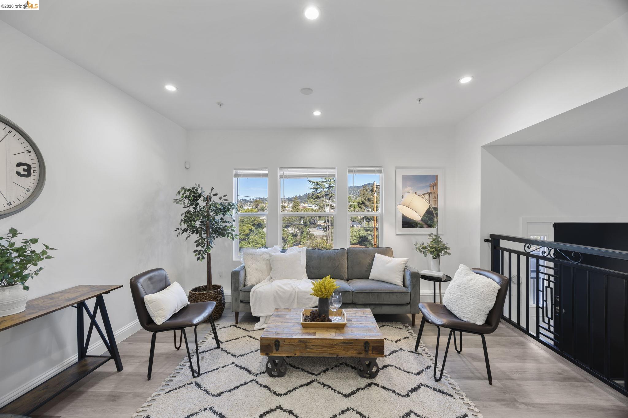 Detail Gallery Image 32 of 50 For 4737 Redding St, Oakland,  CA 94619 - 5 Beds | 6/1 Baths