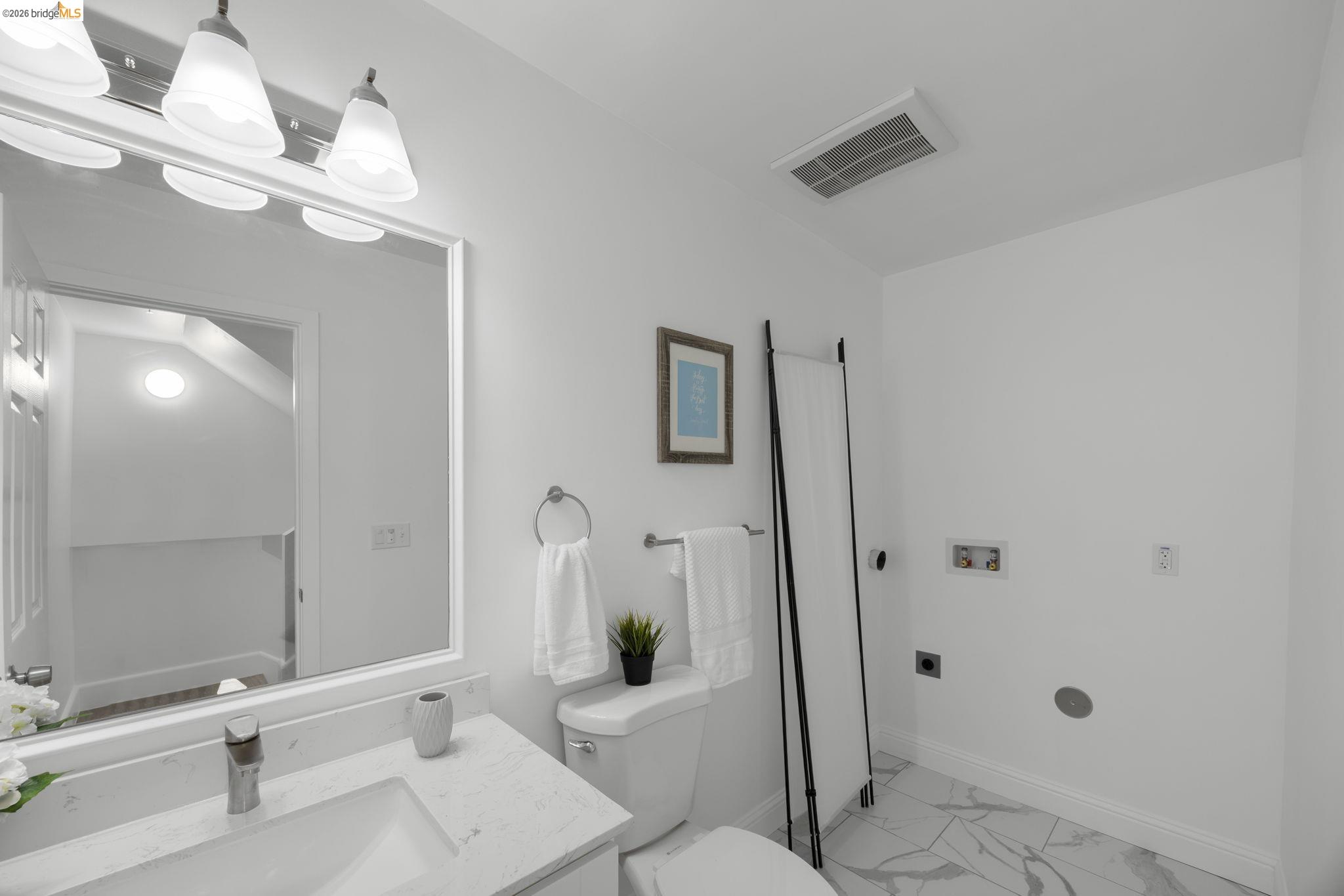 Detail Gallery Image 36 of 50 For 4737 Redding St, Oakland,  CA 94619 - 5 Beds | 6/1 Baths