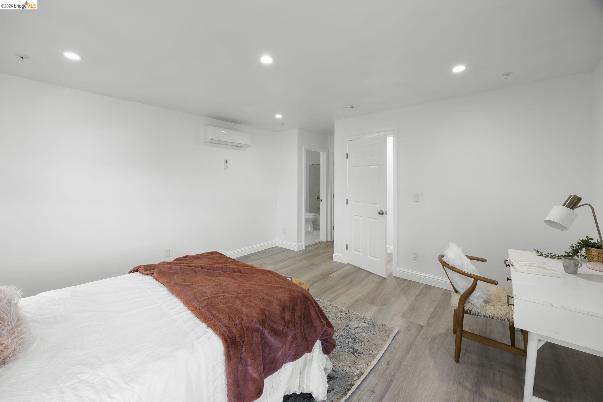 Detail Gallery Image 39 of 50 For 4737 Redding St, Oakland,  CA 94619 - 5 Beds | 6/1 Baths