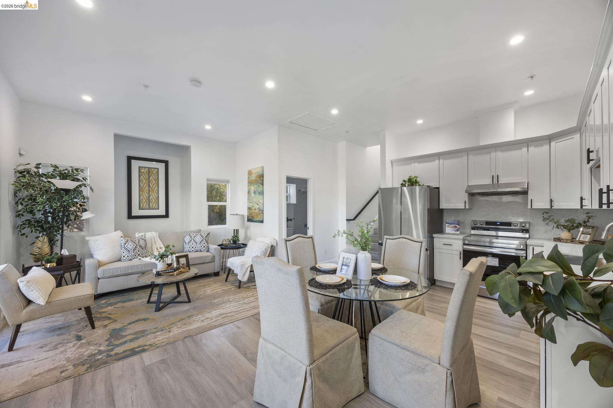 Detail Gallery Image 5 of 50 For 4737 Redding St, Oakland,  CA 94619 - 5 Beds | 6/1 Baths