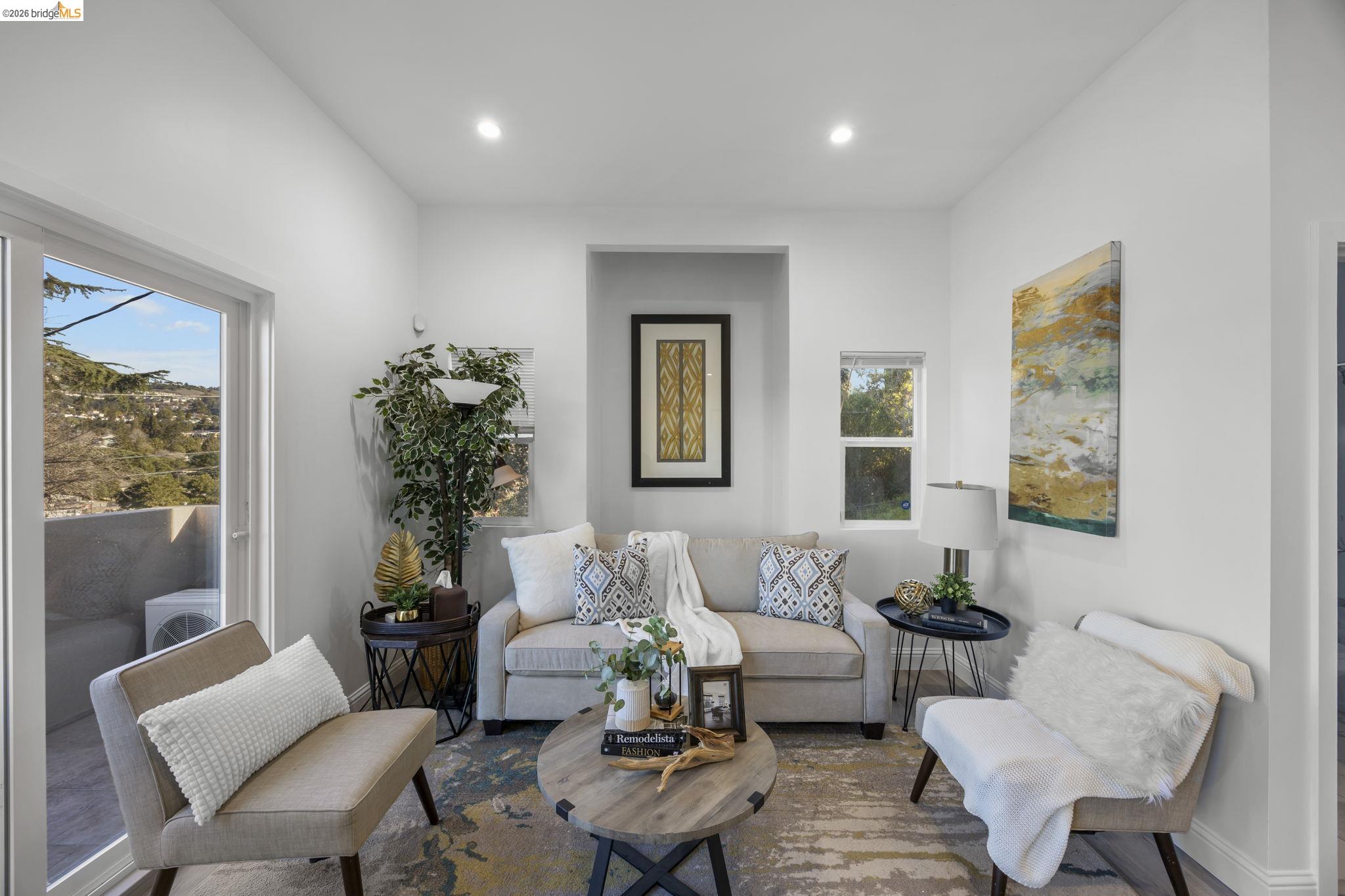 Detail Gallery Image 7 of 50 For 4737 Redding St, Oakland,  CA 94619 - 5 Beds | 6/1 Baths