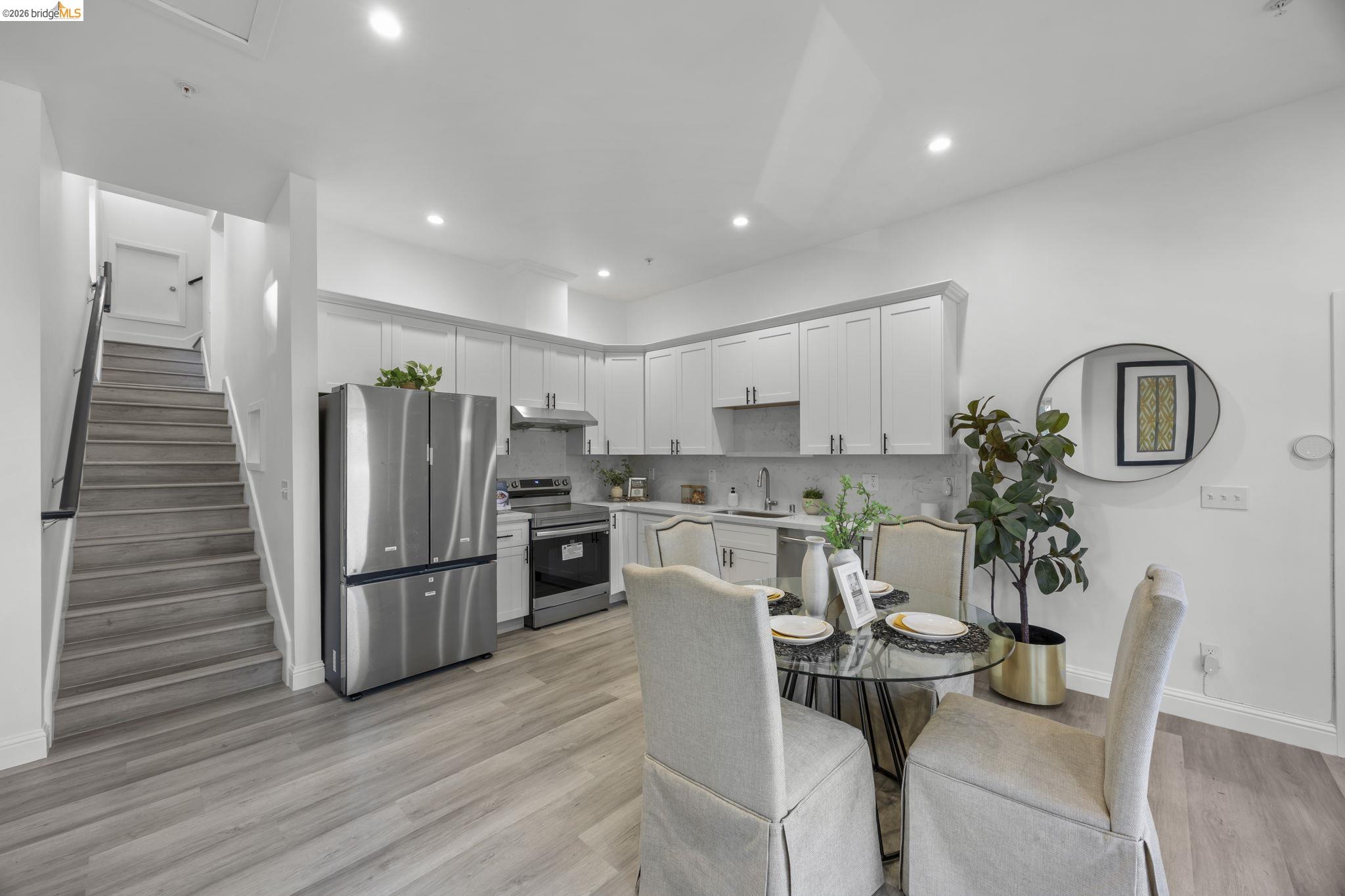 Detail Gallery Image 9 of 50 For 4737 Redding St, Oakland,  CA 94619 - 5 Beds | 6/1 Baths