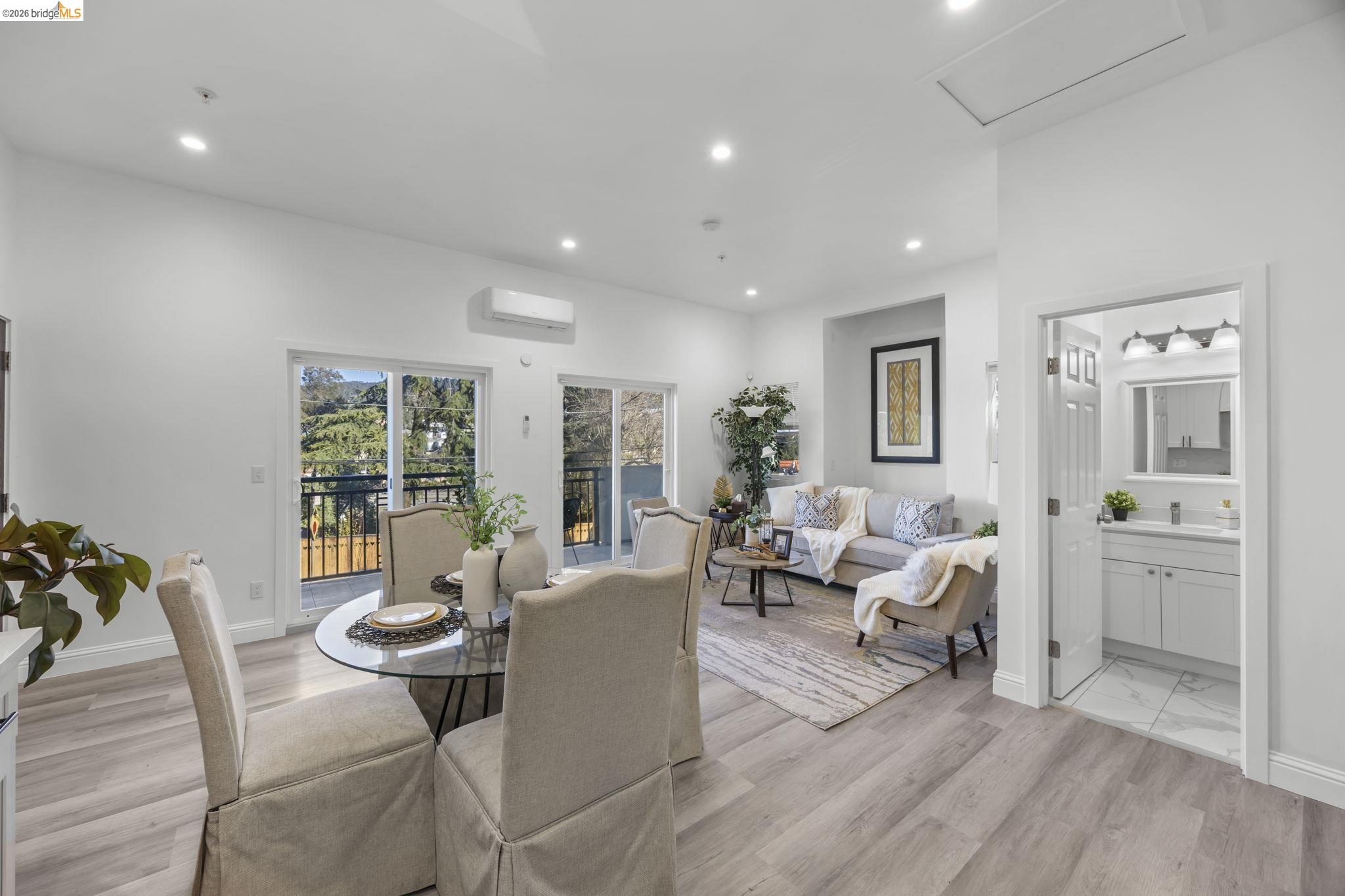 Detail Gallery Image 10 of 50 For 4737 Redding St, Oakland,  CA 94619 - 5 Beds | 6/1 Baths