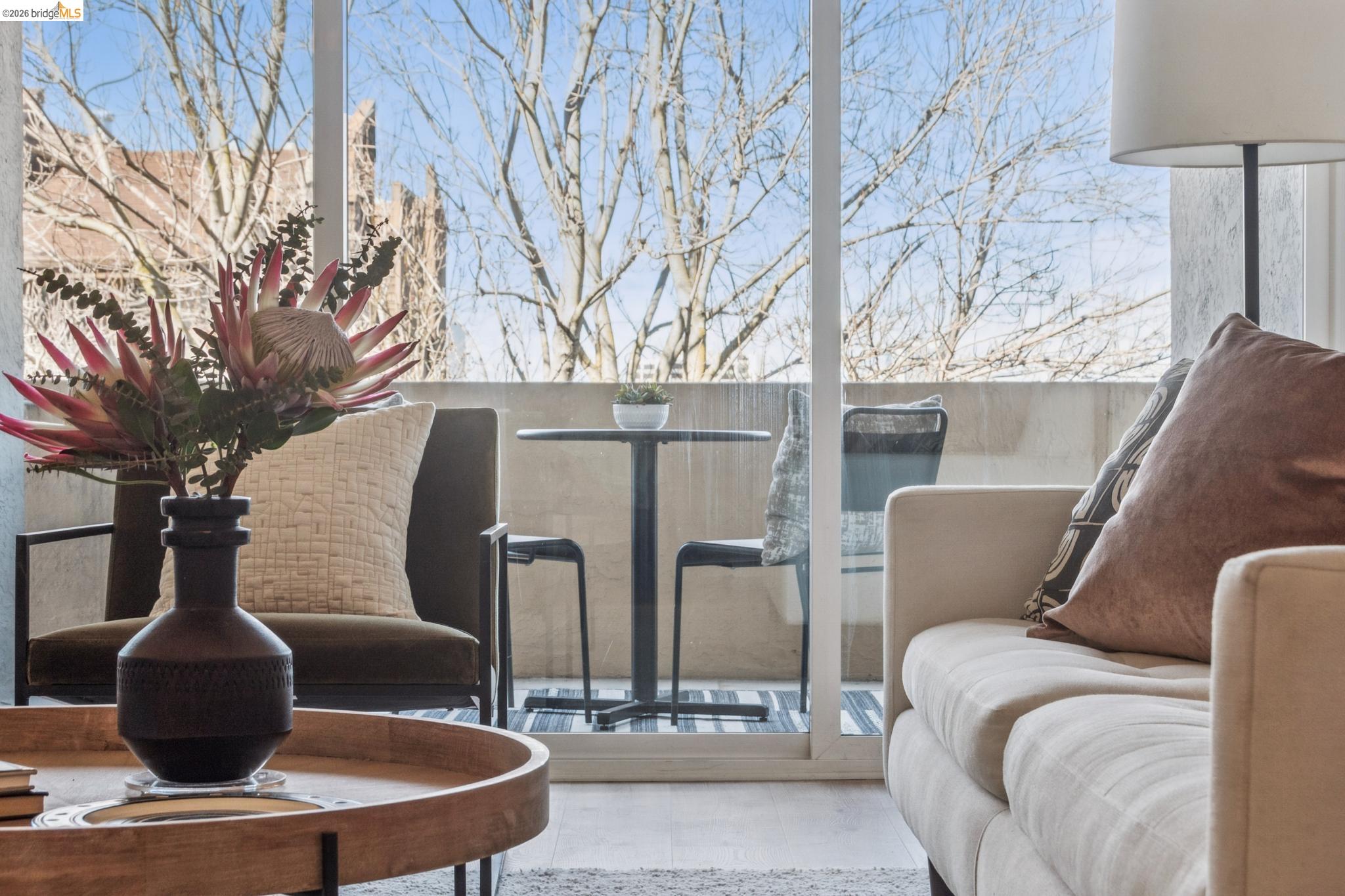 Detail Gallery Image 9 of 27 For 330 Vernon St #301,  Oakland,  CA 94610 - 2 Beds | 1 Baths