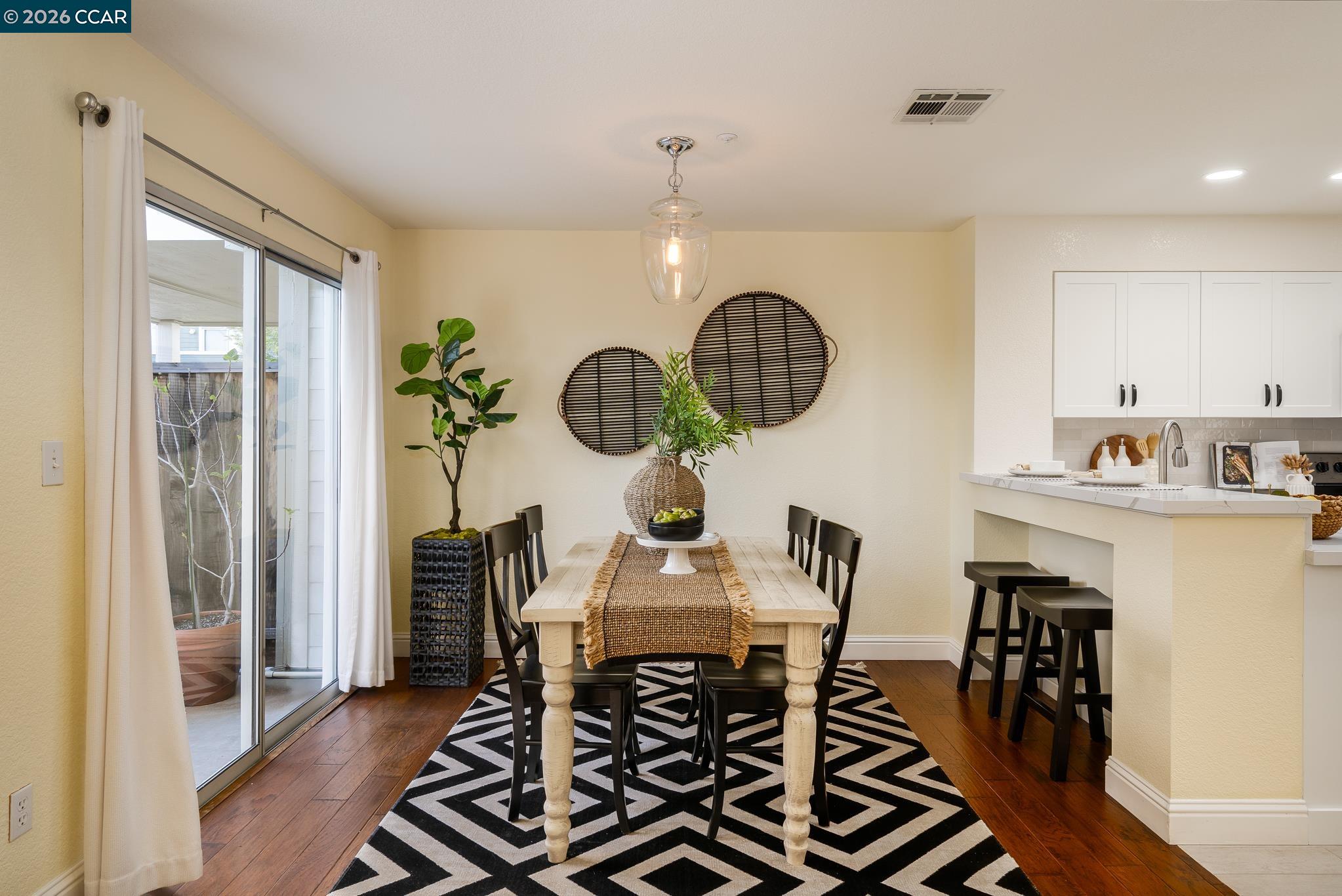 Photo #10: 41126127 Listing: Photo #10