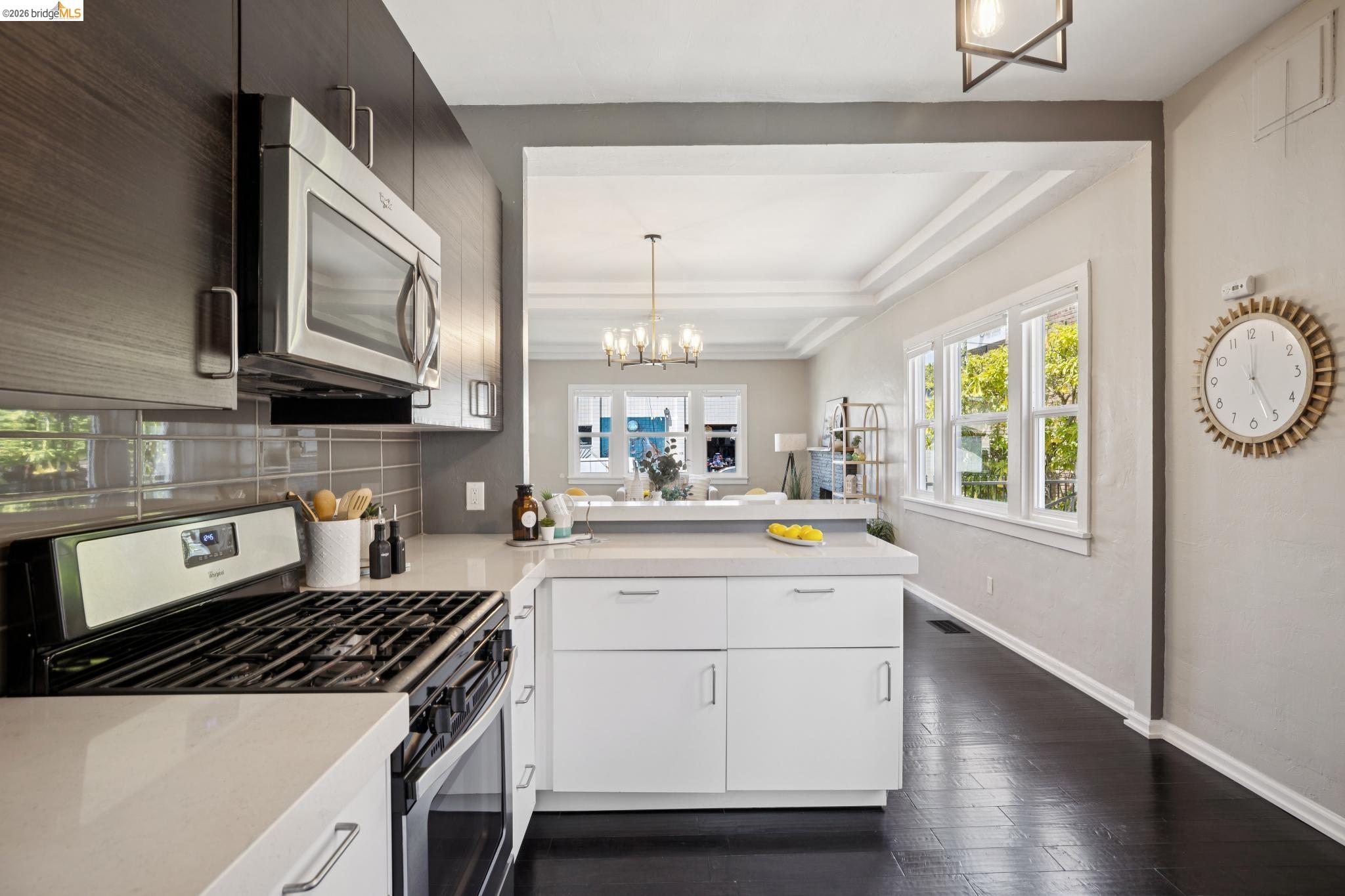 Detail Gallery Image 18 of 45 For 1092 Dwight Way, Berkeley,  CA 94710 - 2 Beds | 2 Baths