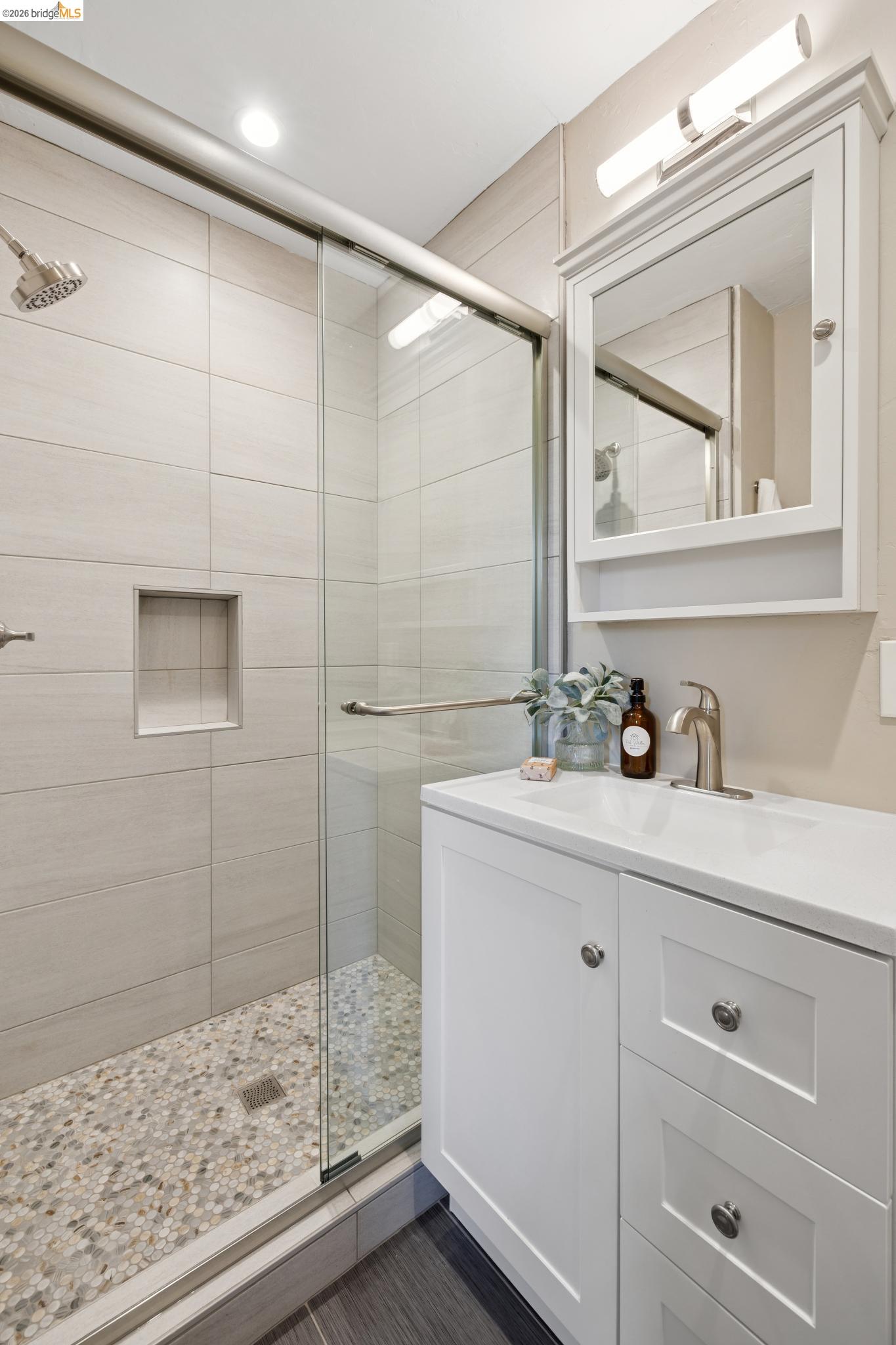 Detail Gallery Image 23 of 45 For 1092 Dwight Way, Berkeley,  CA 94710 - 2 Beds | 2 Baths