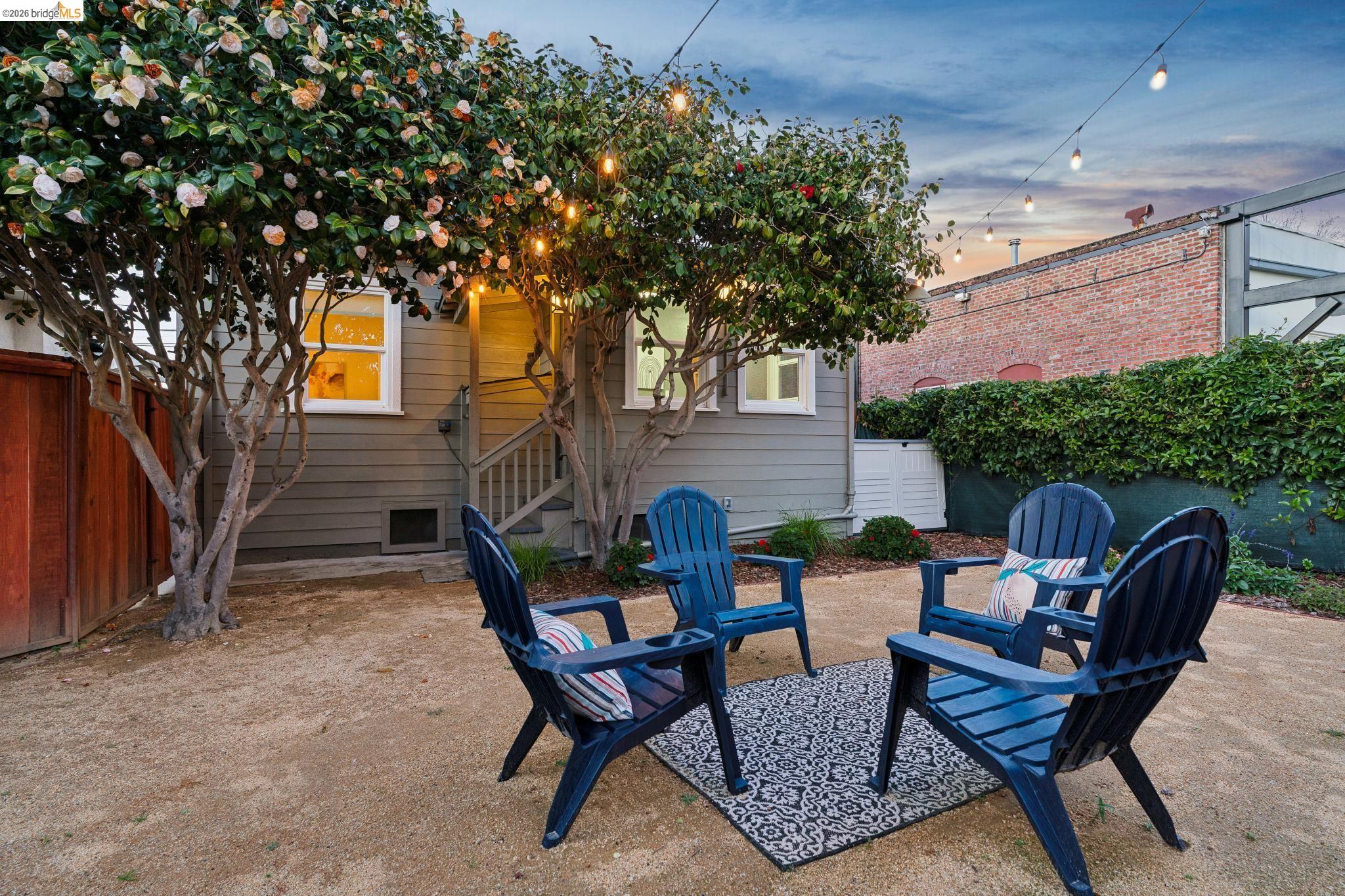 Detail Gallery Image 38 of 45 For 1092 Dwight Way, Berkeley,  CA 94710 - 2 Beds | 2 Baths