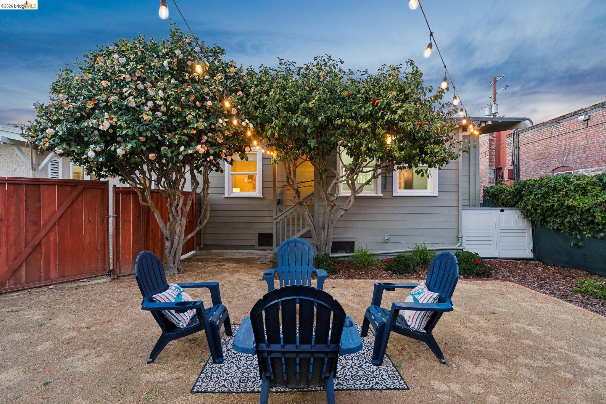 Detail Gallery Image 39 of 45 For 1092 Dwight Way, Berkeley,  CA 94710 - 2 Beds | 2 Baths