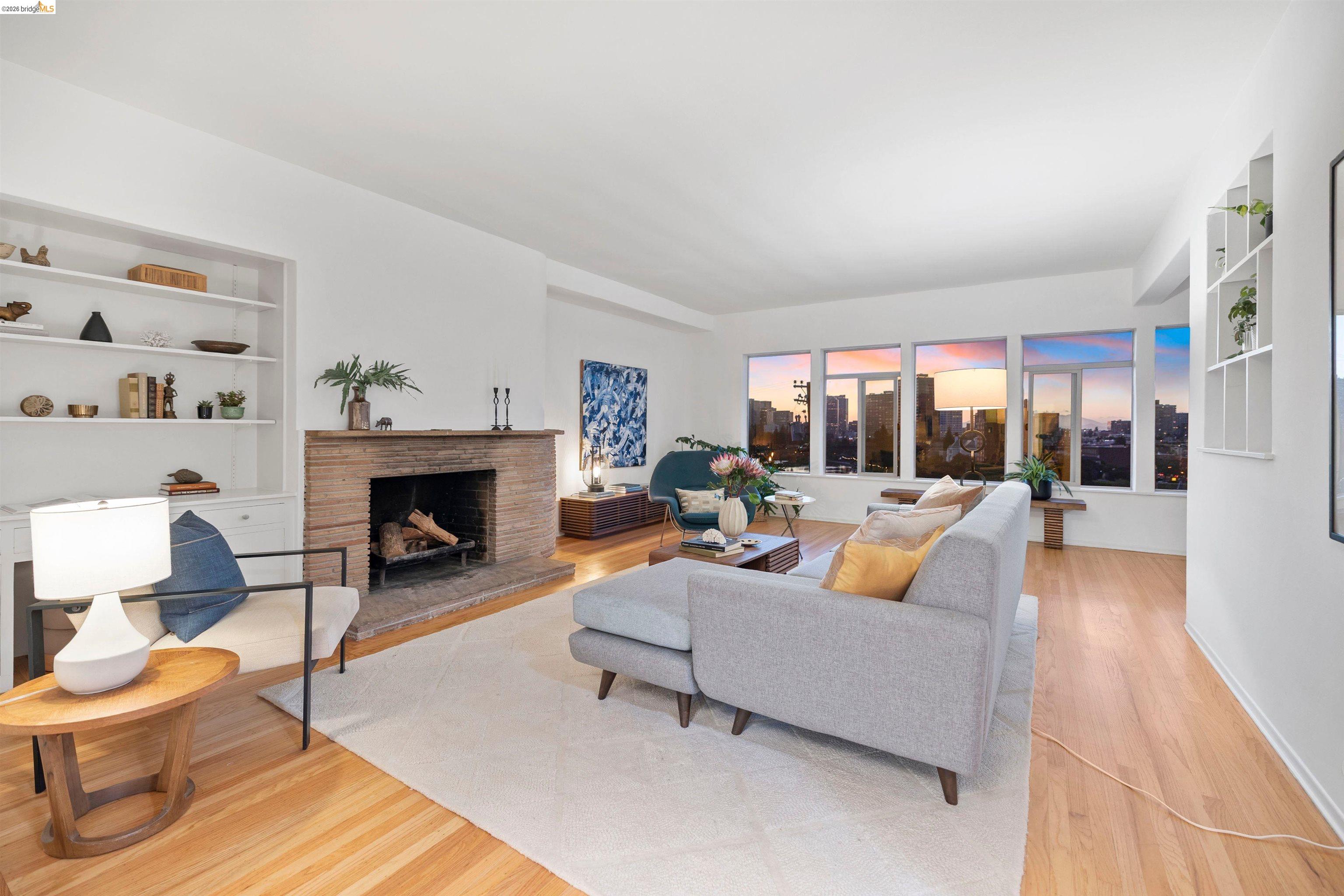 Photo #2: 41126130 Listing: Photo #2