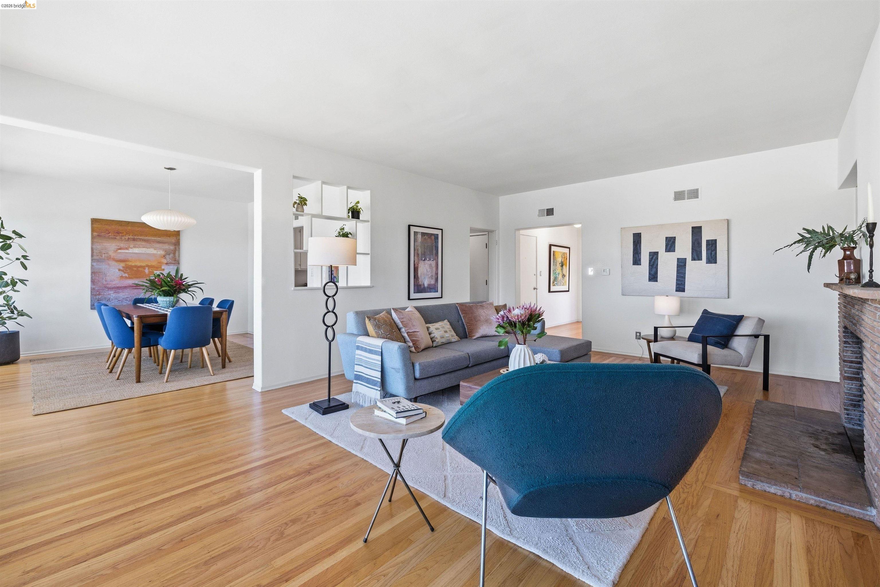 Photo #9: 41126130 Listing: Photo #9