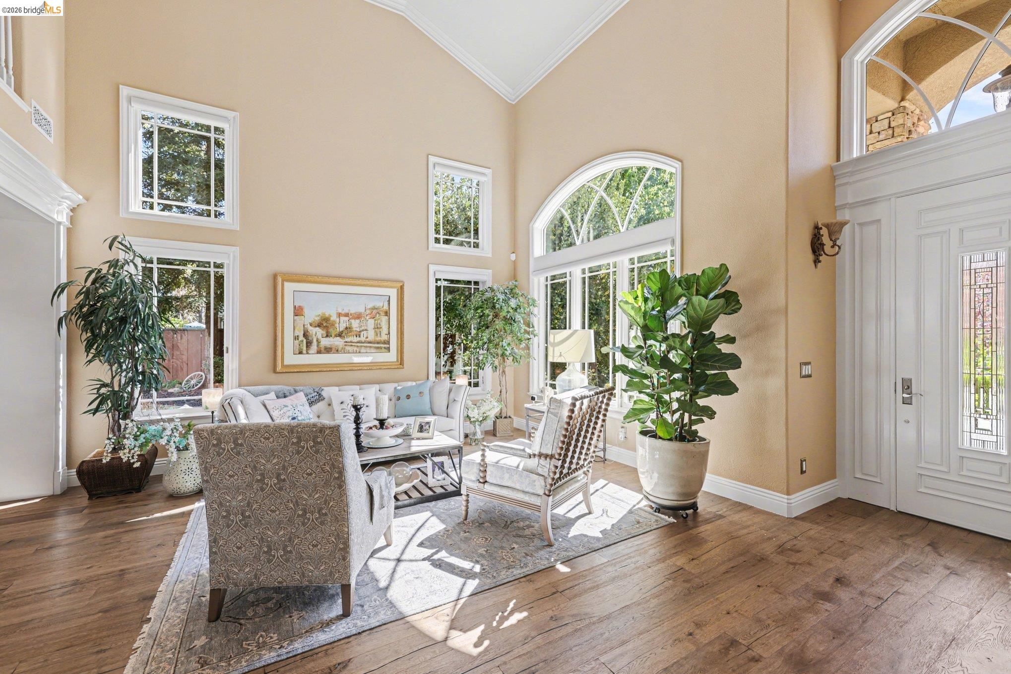 Detail Gallery Image 5 of 30 For 550 Rutherford Cir, Brentwood,  CA 94513 - 5 Beds | 3/1 Baths