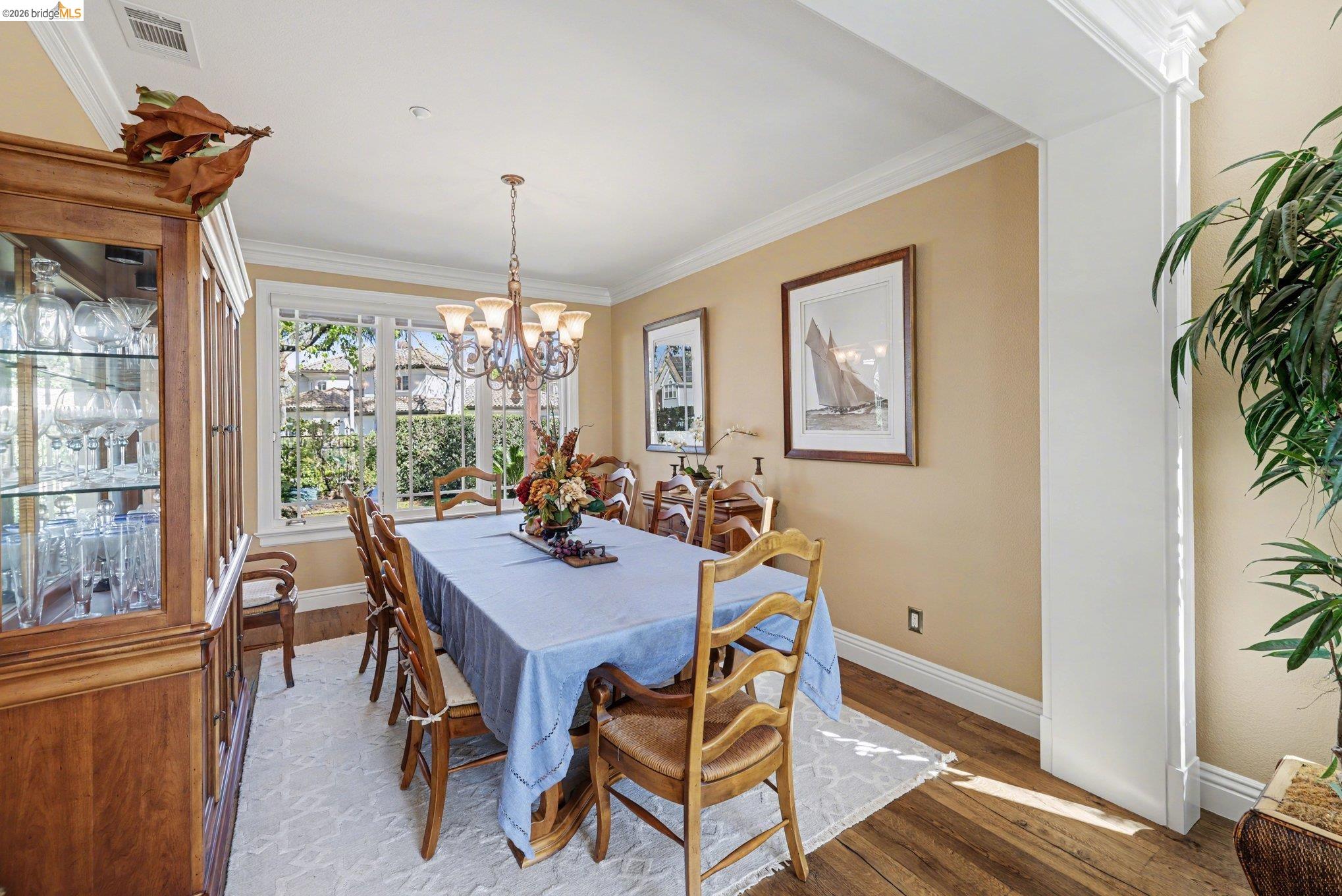 Detail Gallery Image 7 of 30 For 550 Rutherford Cir, Brentwood,  CA 94513 - 5 Beds | 3/1 Baths