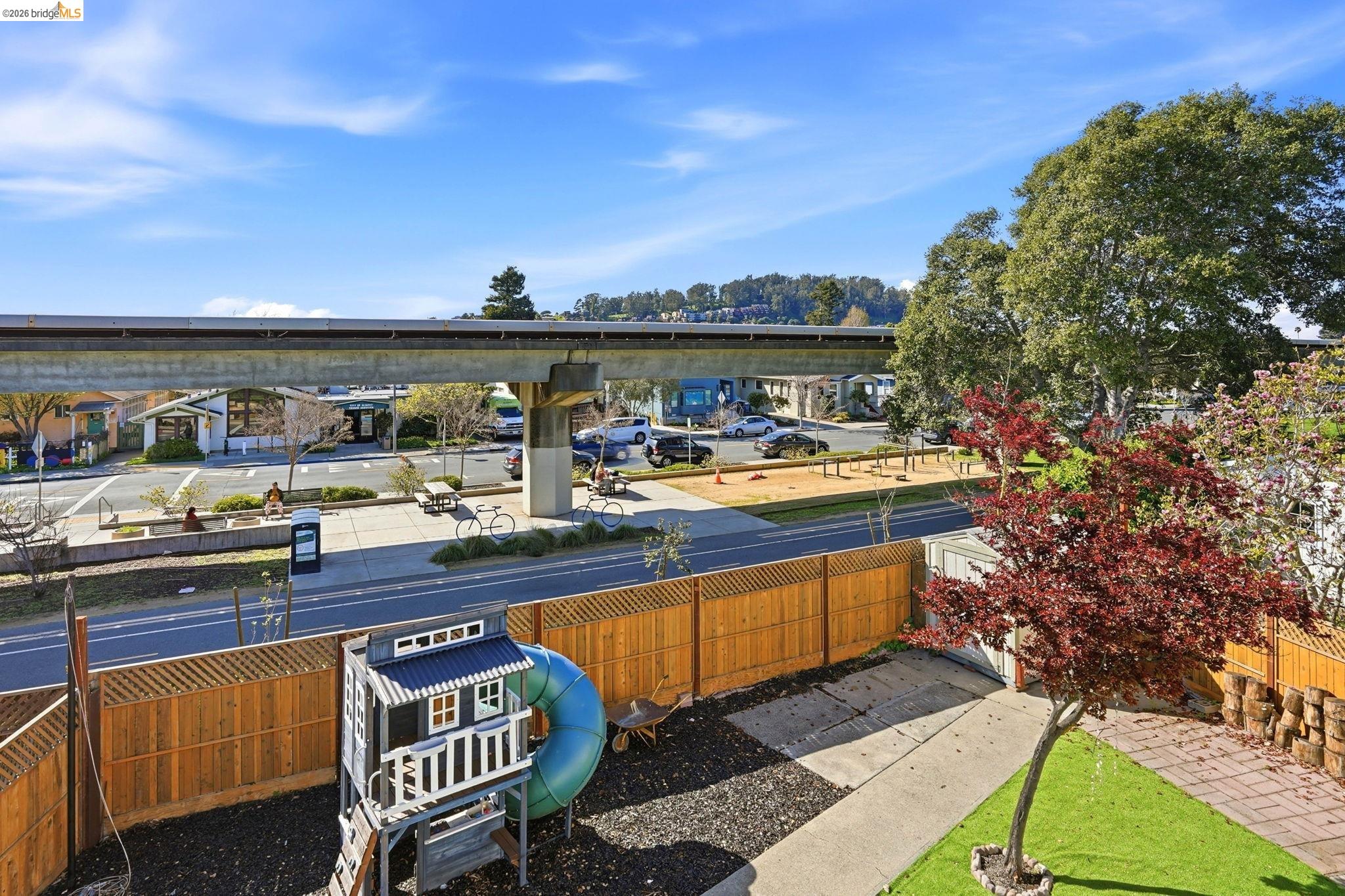 Detail Gallery Image 43 of 43 For 840 Key Route Blvd, Albany,  CA 94706 - 5 Beds | 2 Baths