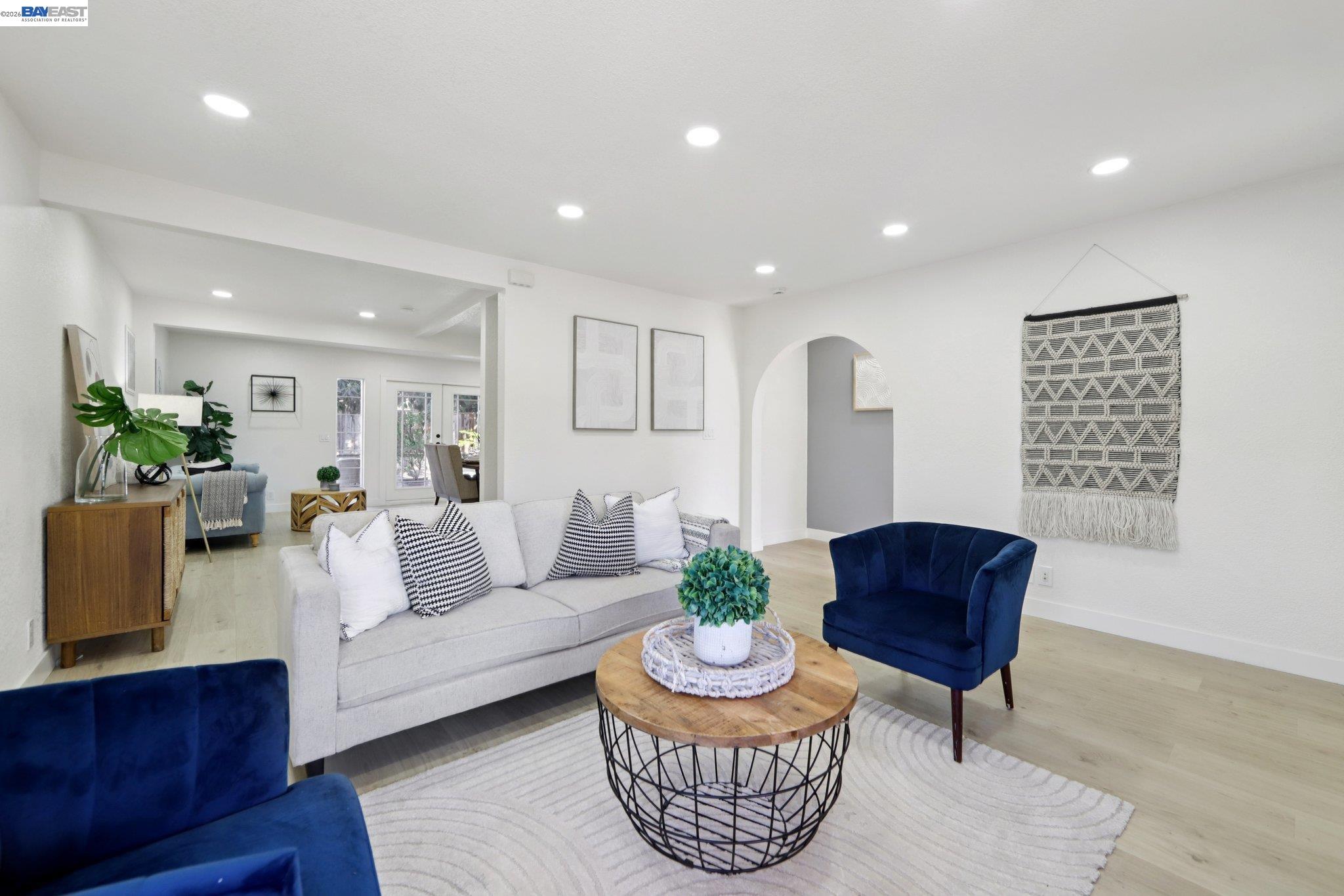 Detail Gallery Image 4 of 37 For 41330 Roberts Ave, Fremont,  CA 94538 - 5 Beds | 3 Baths