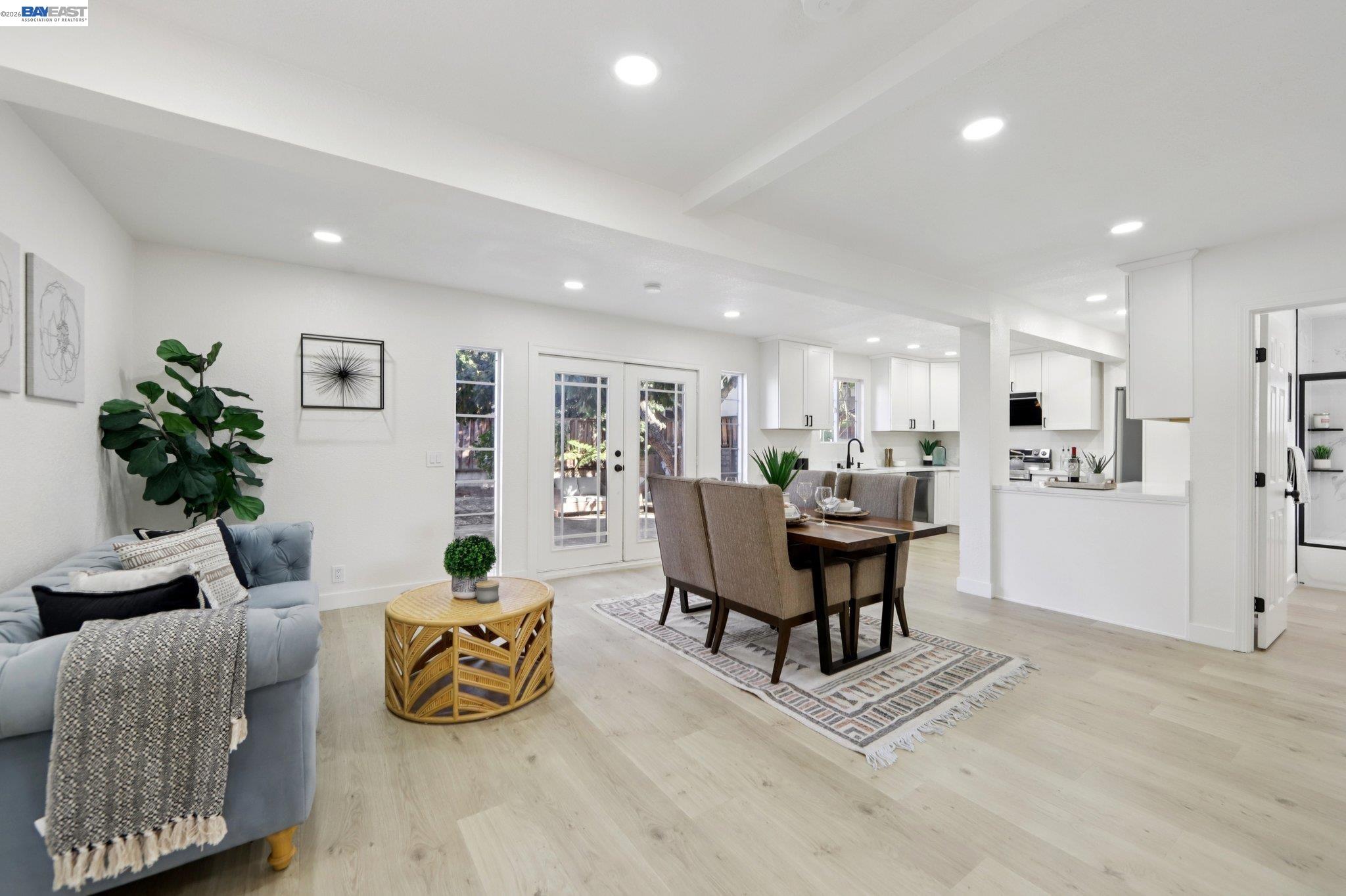 Detail Gallery Image 6 of 37 For 41330 Roberts Ave, Fremont,  CA 94538 - 5 Beds | 3 Baths