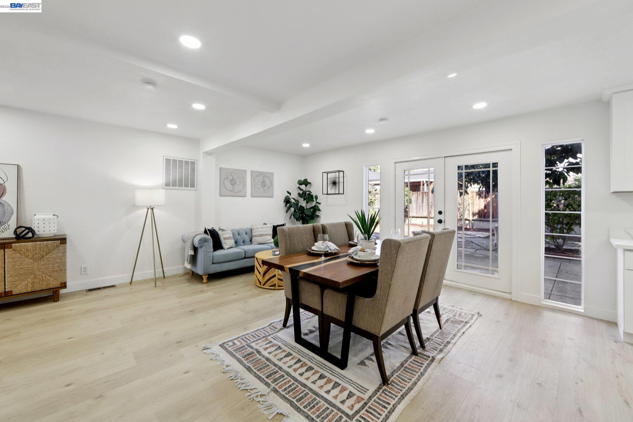 Detail Gallery Image 8 of 37 For 41330 Roberts Ave, Fremont,  CA 94538 - 5 Beds | 3 Baths