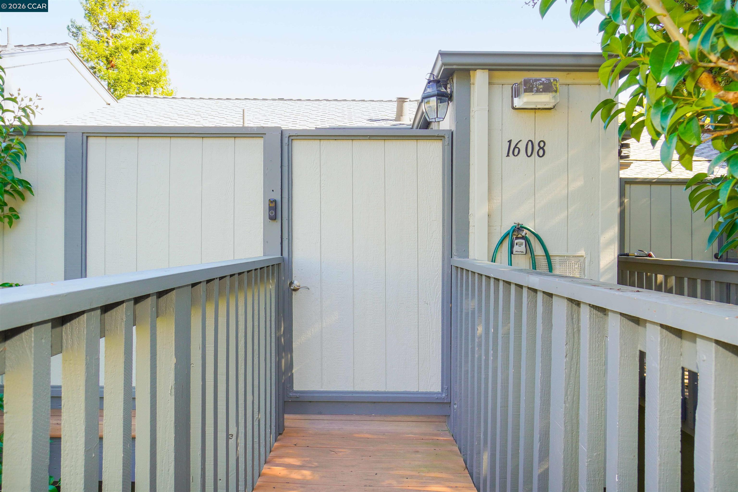 Photo #2: 41126134 Listing: Photo #2