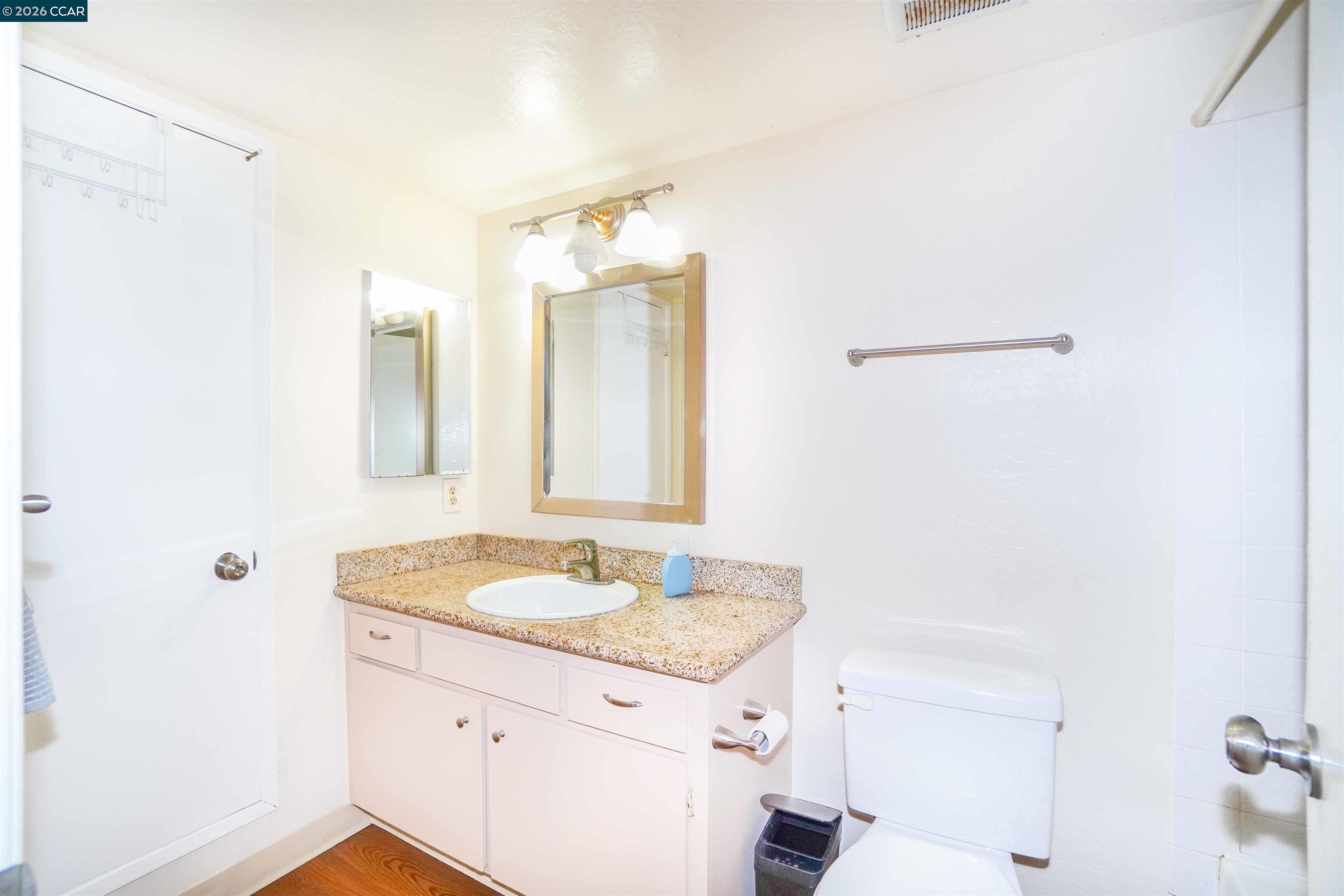 Photo #26: 41126134 Listing: Photo #26