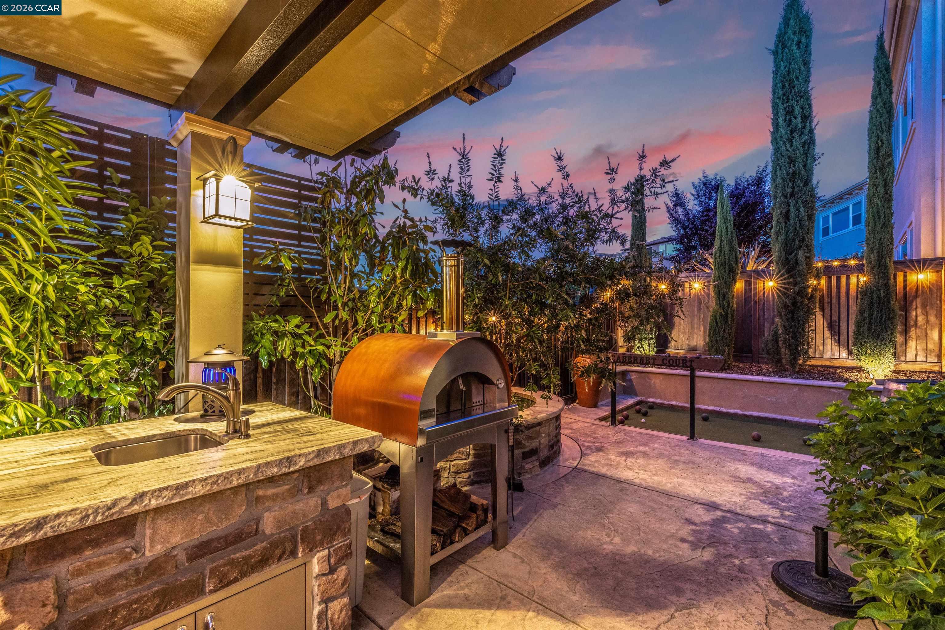 Detail Gallery Image 11 of 25 For 2004 Drysdale St, Danville,  CA 94506 - 4 Beds | 4/1 Baths