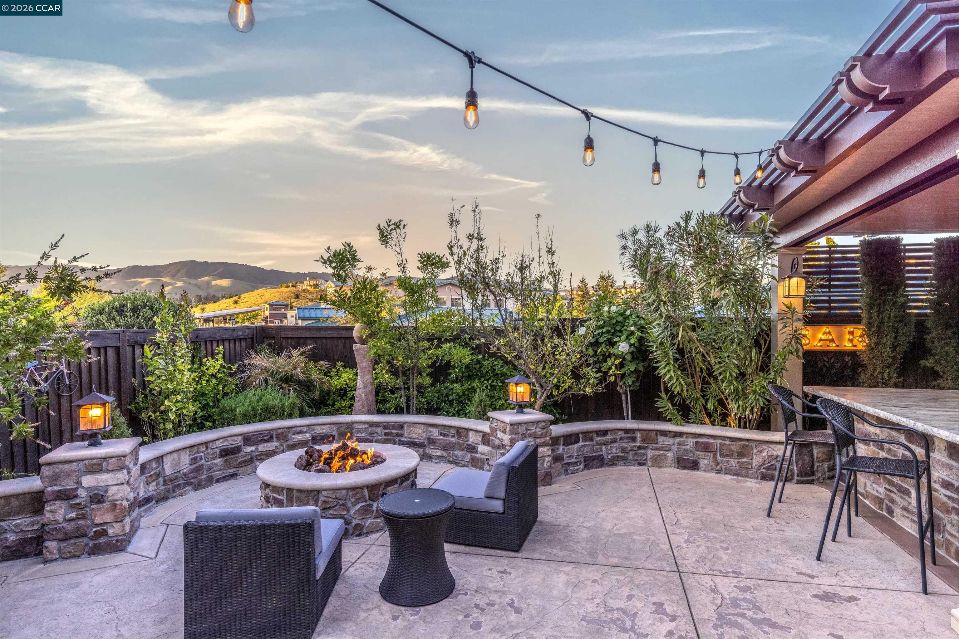 Detail Gallery Image 13 of 25 For 2004 Drysdale St, Danville,  CA 94506 - 4 Beds | 4/1 Baths