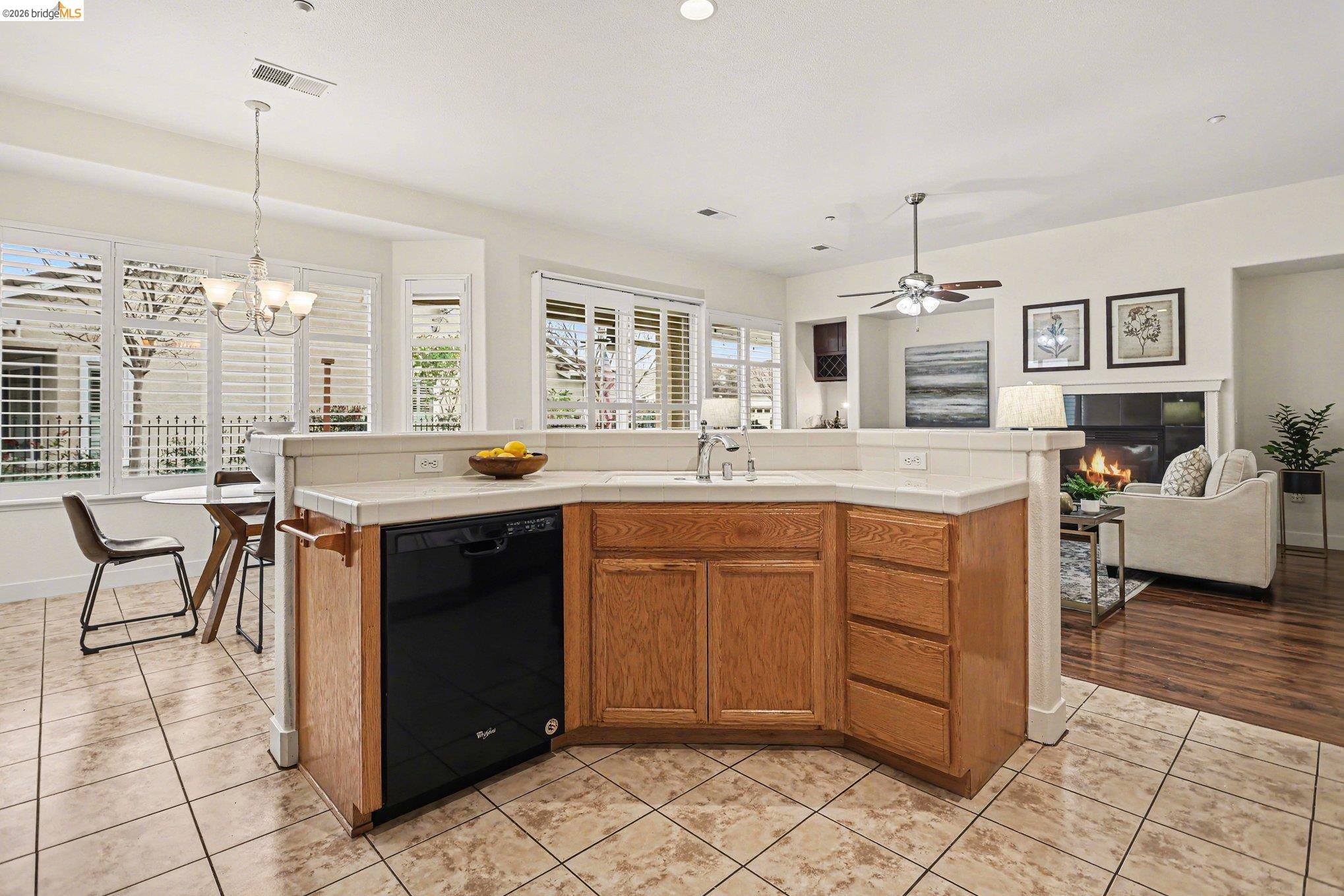 Detail Gallery Image 14 of 31 For 1014 Centennial Dr, Brentwood,  CA 94513-6981 - 2 Beds | 2 Baths