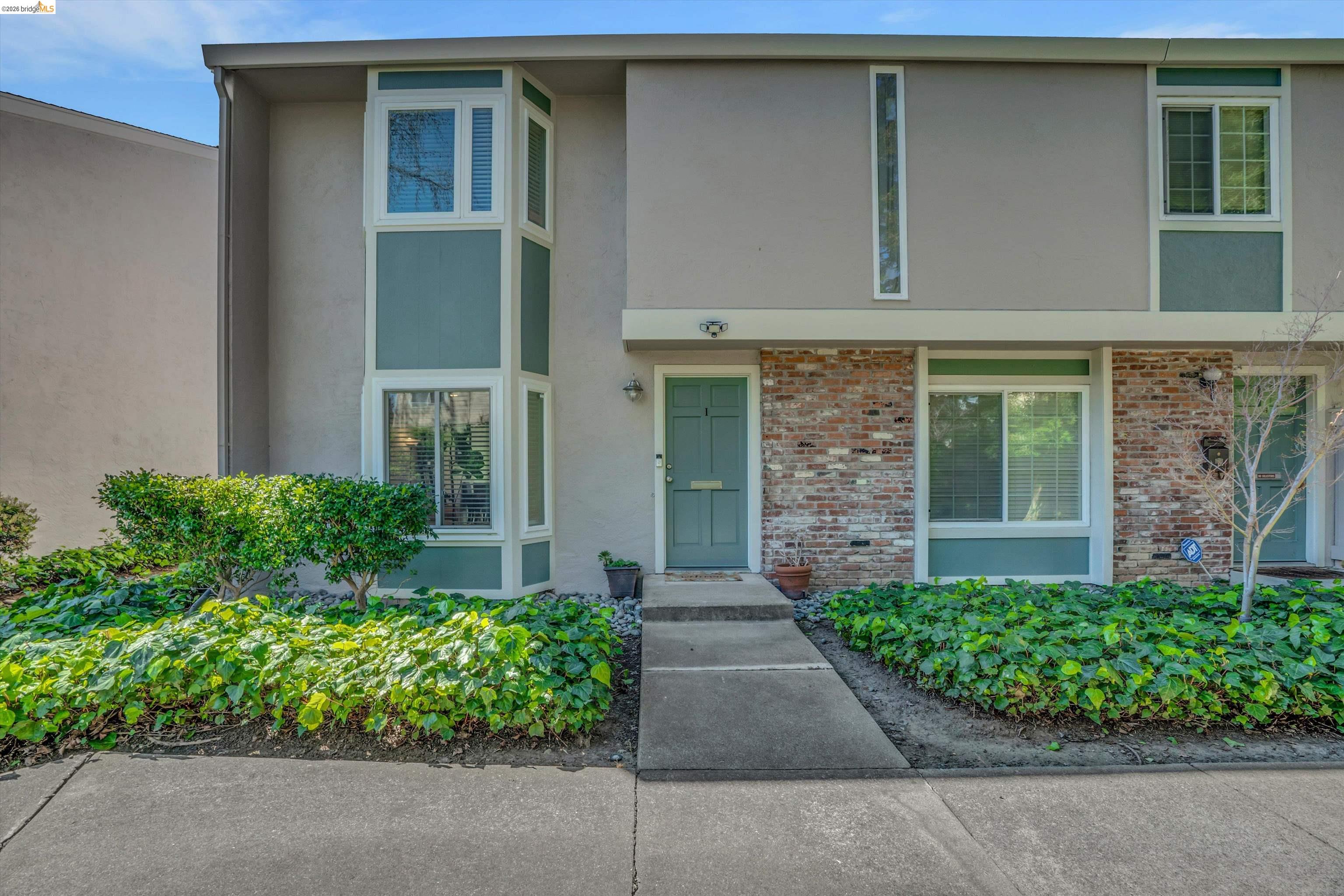 Detail Gallery Image 17 of 18 For 1260 Pine Creek Way #I,  Concord,  CA 94520 - 2 Beds | 1/1 Baths