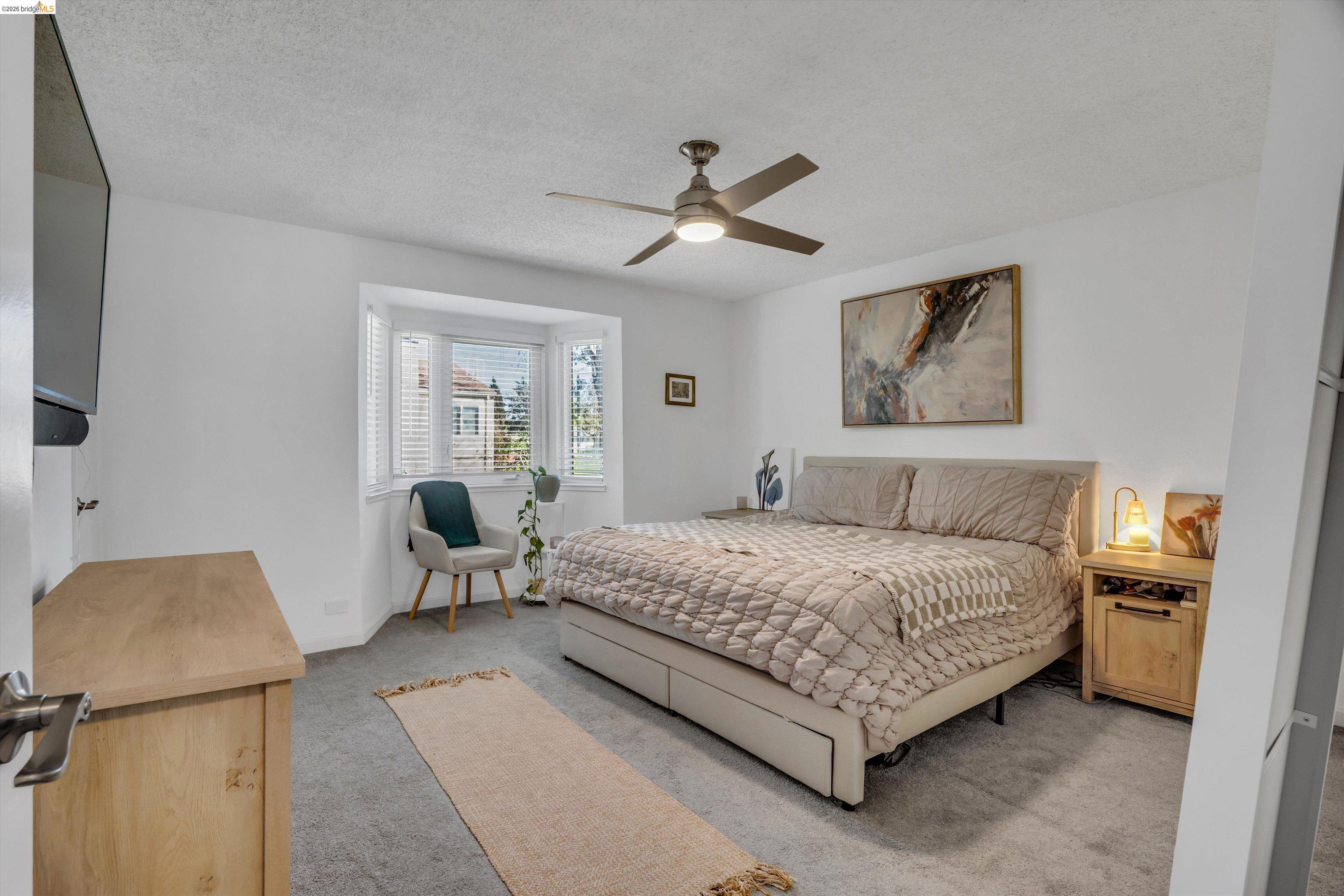 Detail Gallery Image 10 of 18 For 1260 Pine Creek Way #I,  Concord,  CA 94520 - 2 Beds | 1/1 Baths