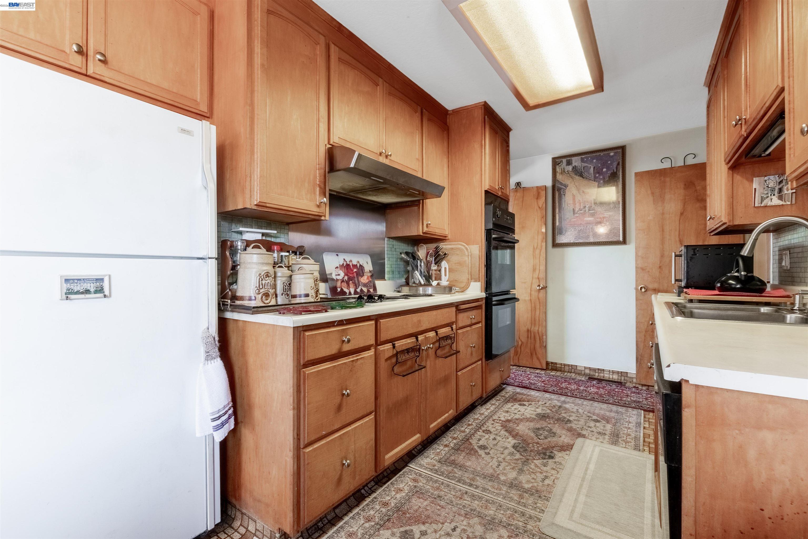 Detail Gallery Image 10 of 31 For 308 Elsie Ave, San Leandro,  CA 94577 - 3 Beds | 1/1 Baths