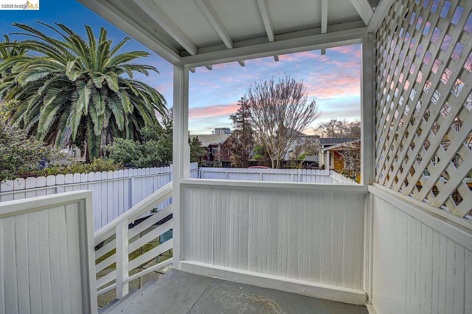 Detail Gallery Image 43 of 51 For 3929 Ruby St, Oakland,  CA 94609 - 4 Beds | 2 Baths