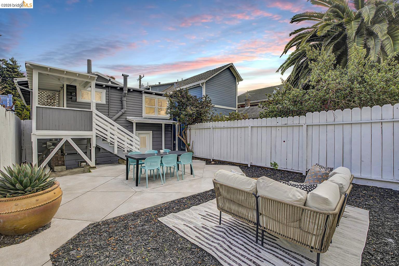 Detail Gallery Image 48 of 51 For 3929 Ruby St, Oakland,  CA 94609 - 4 Beds | 2 Baths