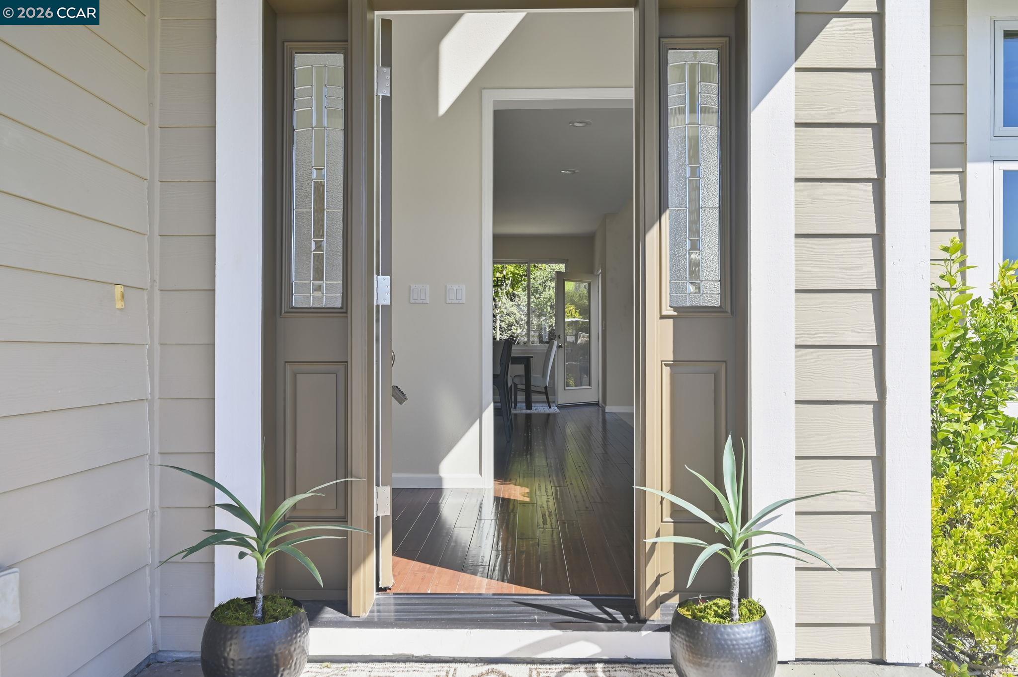 Detail Gallery Image 3 of 49 For 12 Paddock Ct, Pleasant Hill,  CA 94523 - 4 Beds | 3 Baths