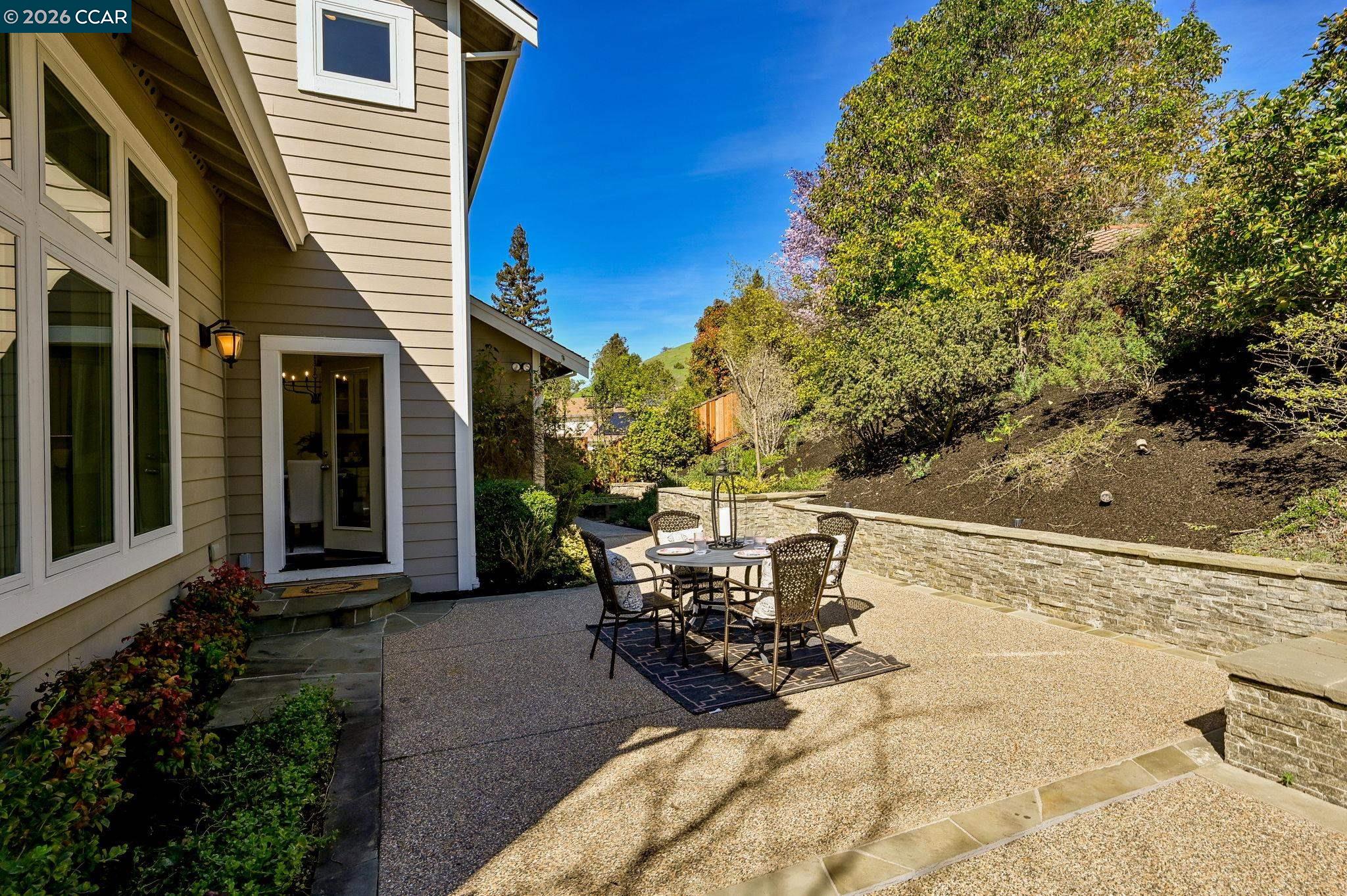 Detail Gallery Image 36 of 49 For 12 Paddock Ct, Pleasant Hill,  CA 94523 - 4 Beds | 3 Baths