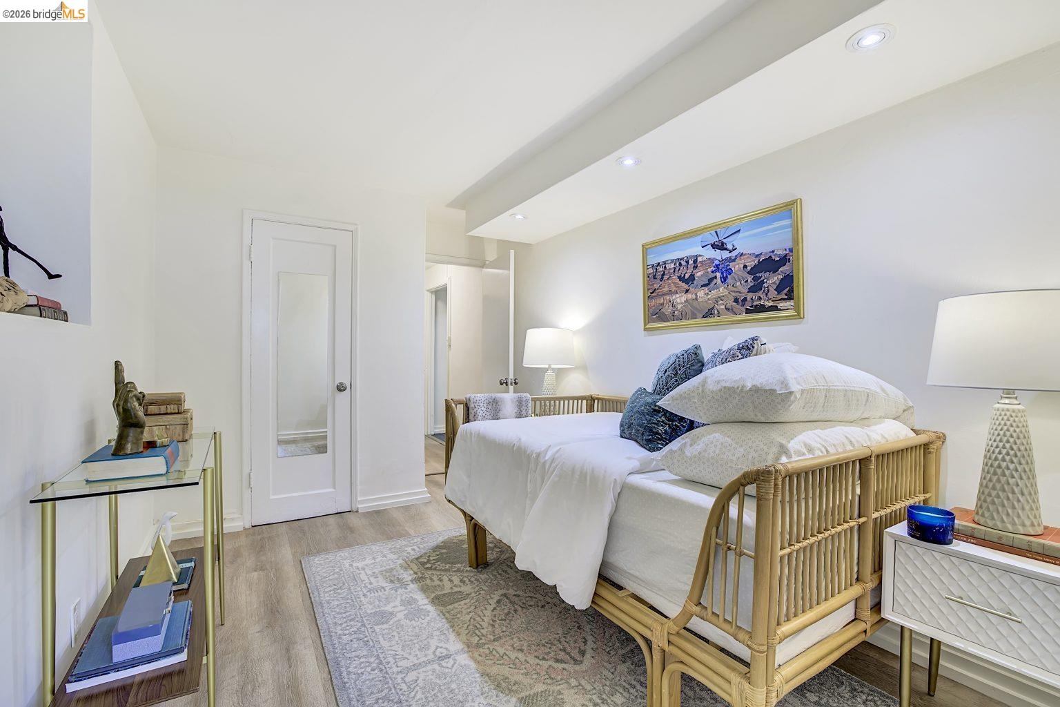 Detail Gallery Image 28 of 51 For 3929 Ruby St, Oakland,  CA 94609 - – Beds | – Baths